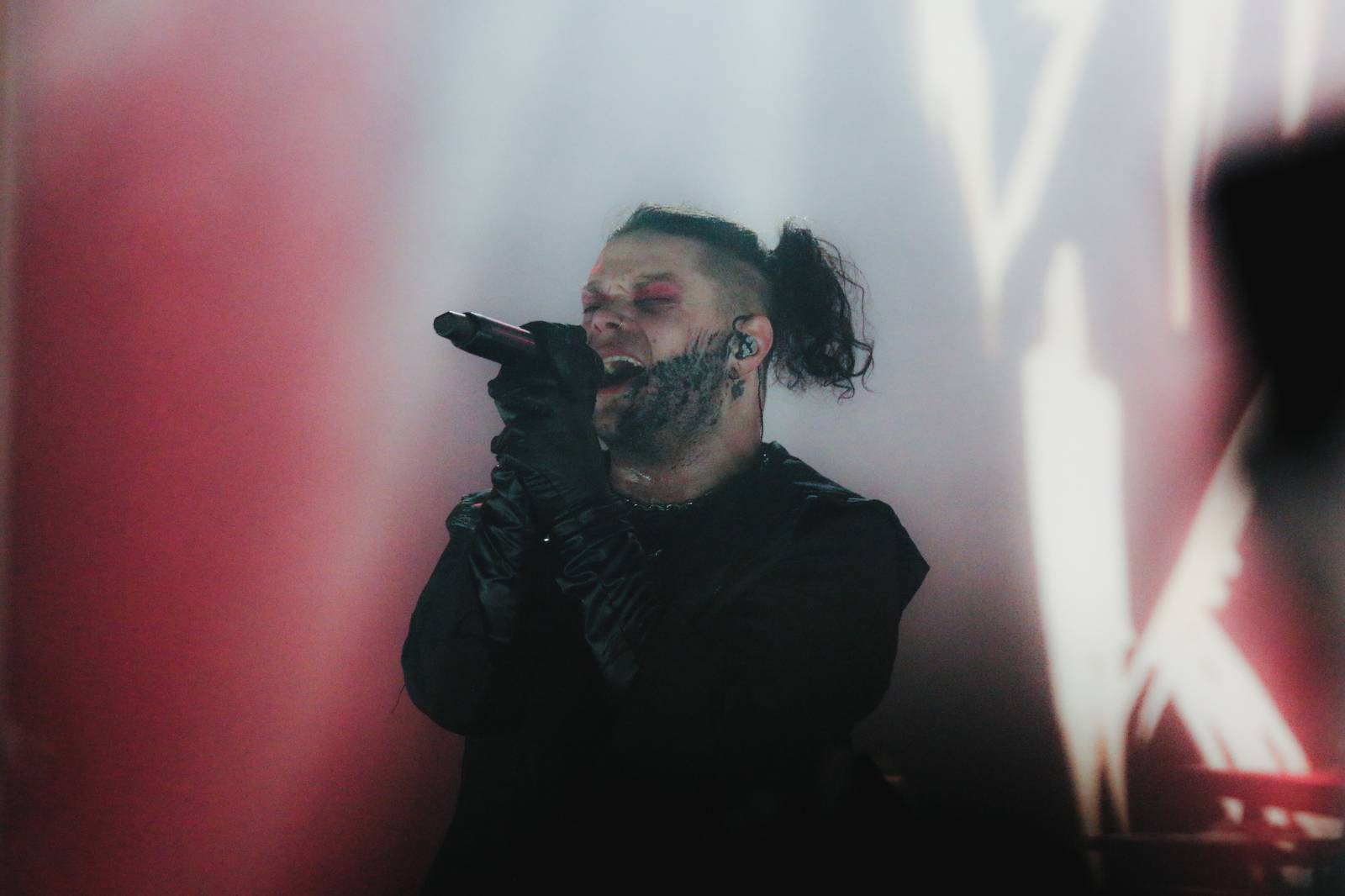 Oxymorrons a Ghøstkid předskakovali ve vyprodaném Lucerna Music Baru Bad Omens