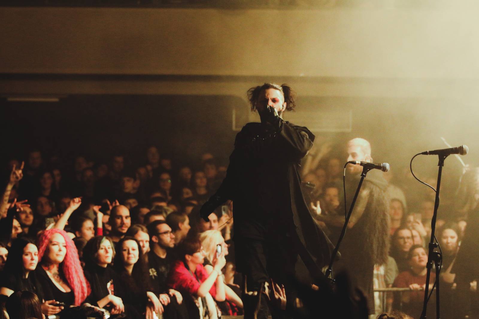 Oxymorrons a Ghøstkid předskakovali ve vyprodaném Lucerna Music Baru Bad Omens