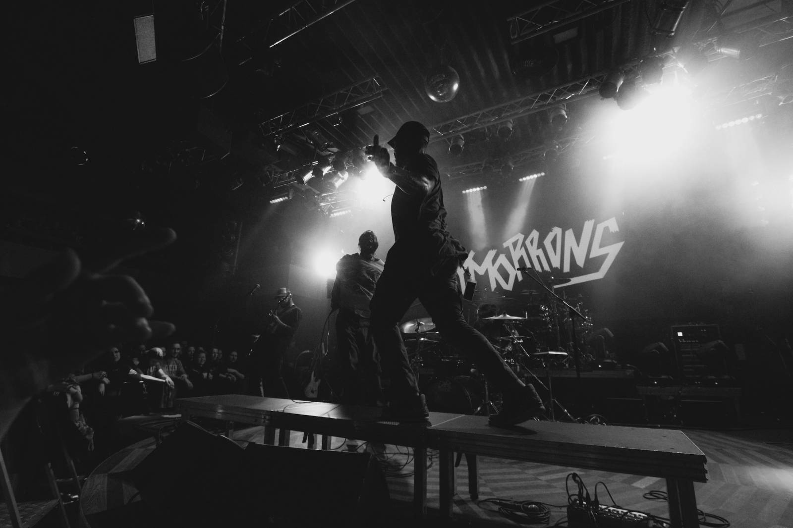 Oxymorrons a Ghøstkid předskakovali ve vyprodaném Lucerna Music Baru Bad Omens