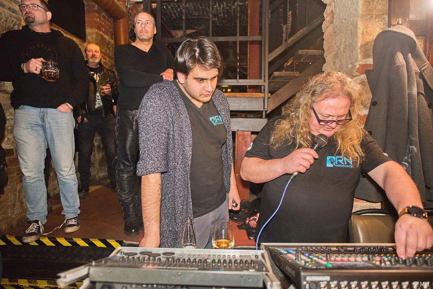 Psora křtila v plzeňském Parlamentu album, nechyběl Petr Korál