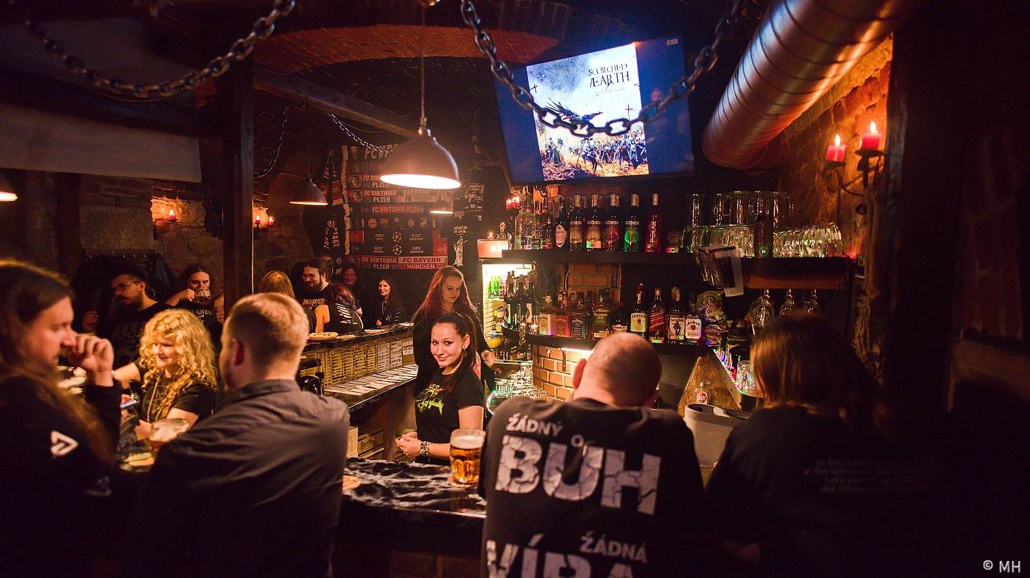 Psora křtila v plzeňském Parlamentu album, nechyběl Petr Korál