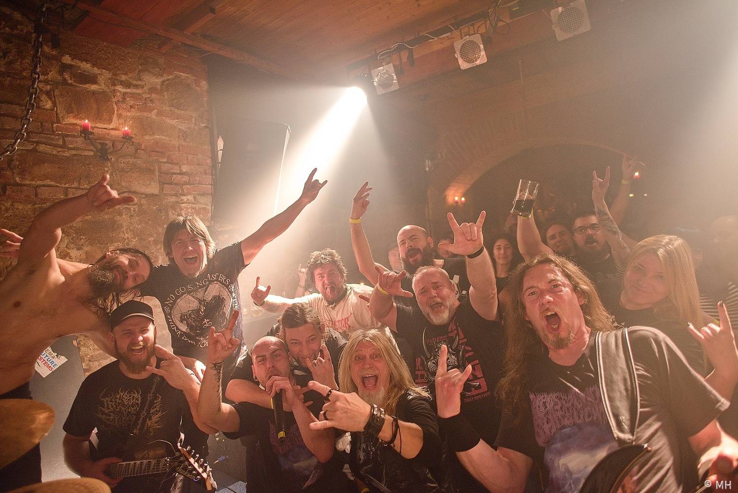 Psora křtila v plzeňském Parlamentu album, nechyběl Petr Korál