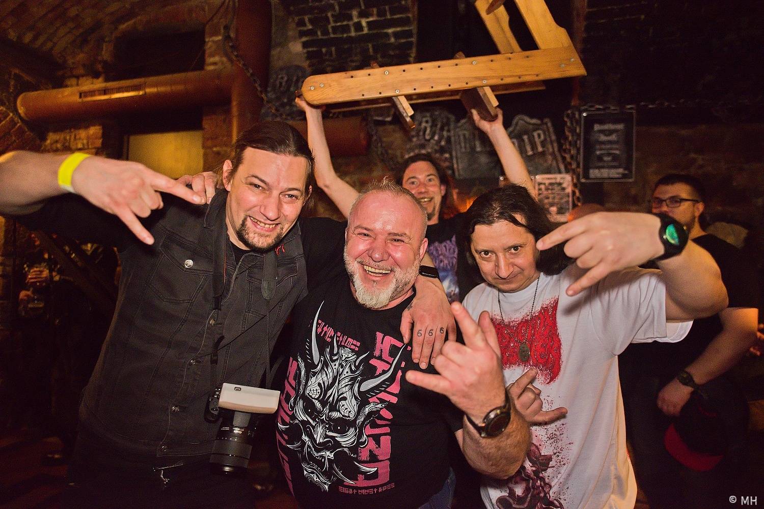 Psora křtila v plzeňském Parlamentu album, nechyběl Petr Korál