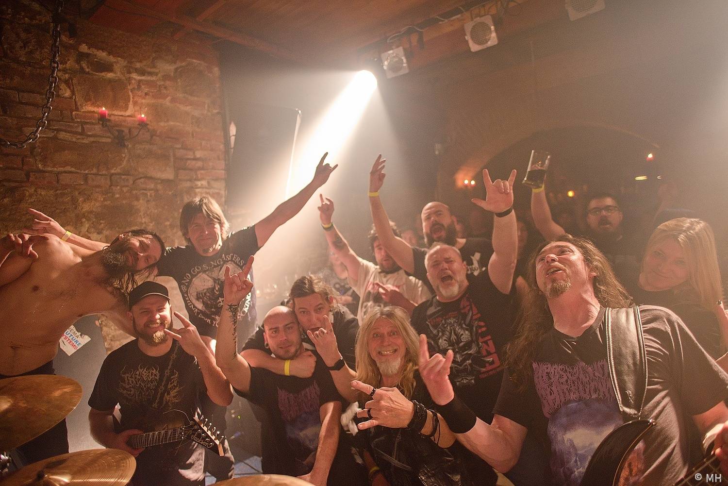 Psora křtila v plzeňském Parlamentu album, nechyběl Petr Korál