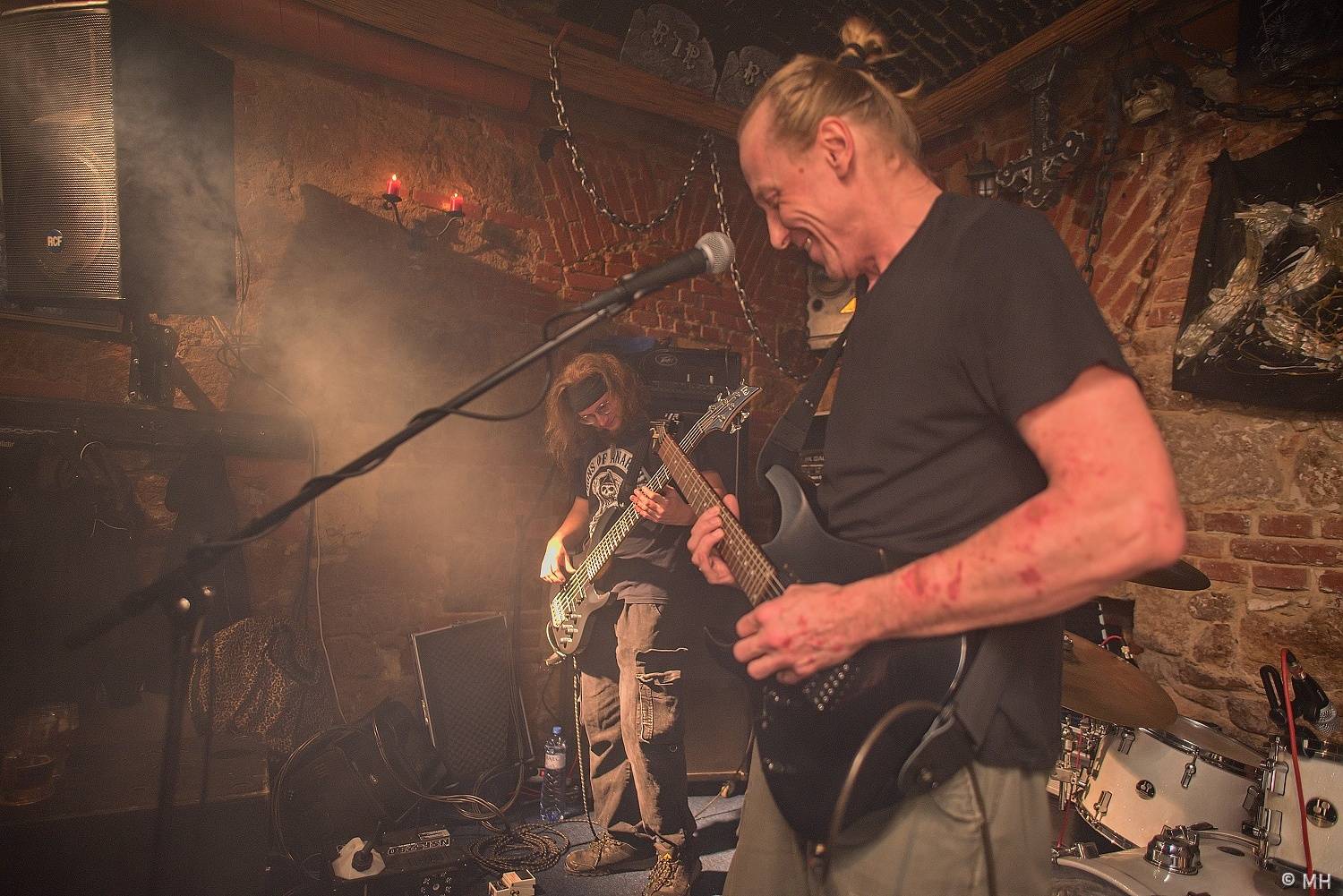 Psora křtila v plzeňském Parlamentu album, nechyběl Petr Korál