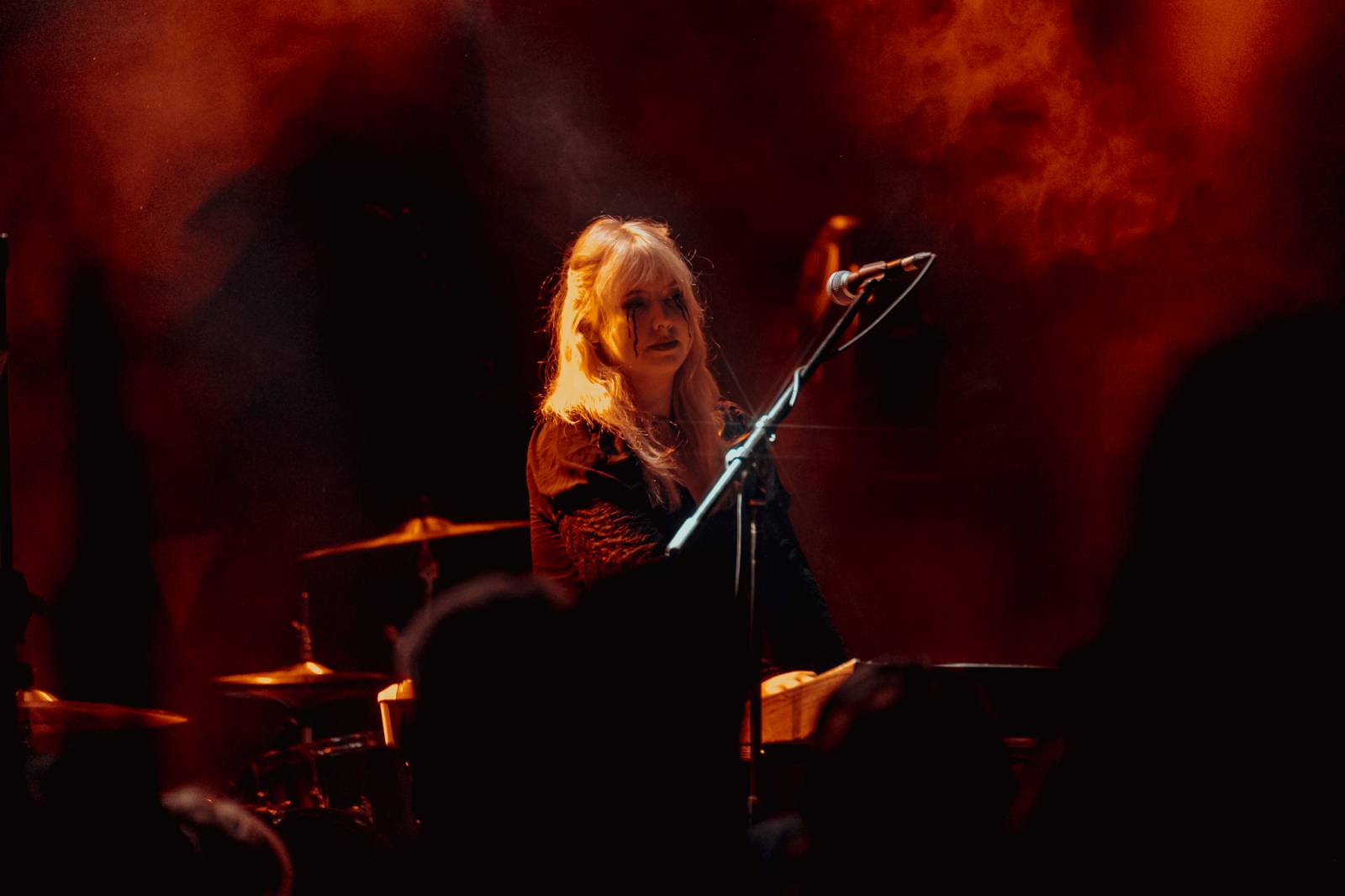 Ville Valo v Praze nešetřil úsměvy, fanouškům představil sólovku Neon Noir