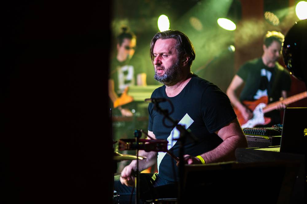 Energičtí Tata Bojs dorazili do Havířova, zaplněná Stolárna jásala nadšením