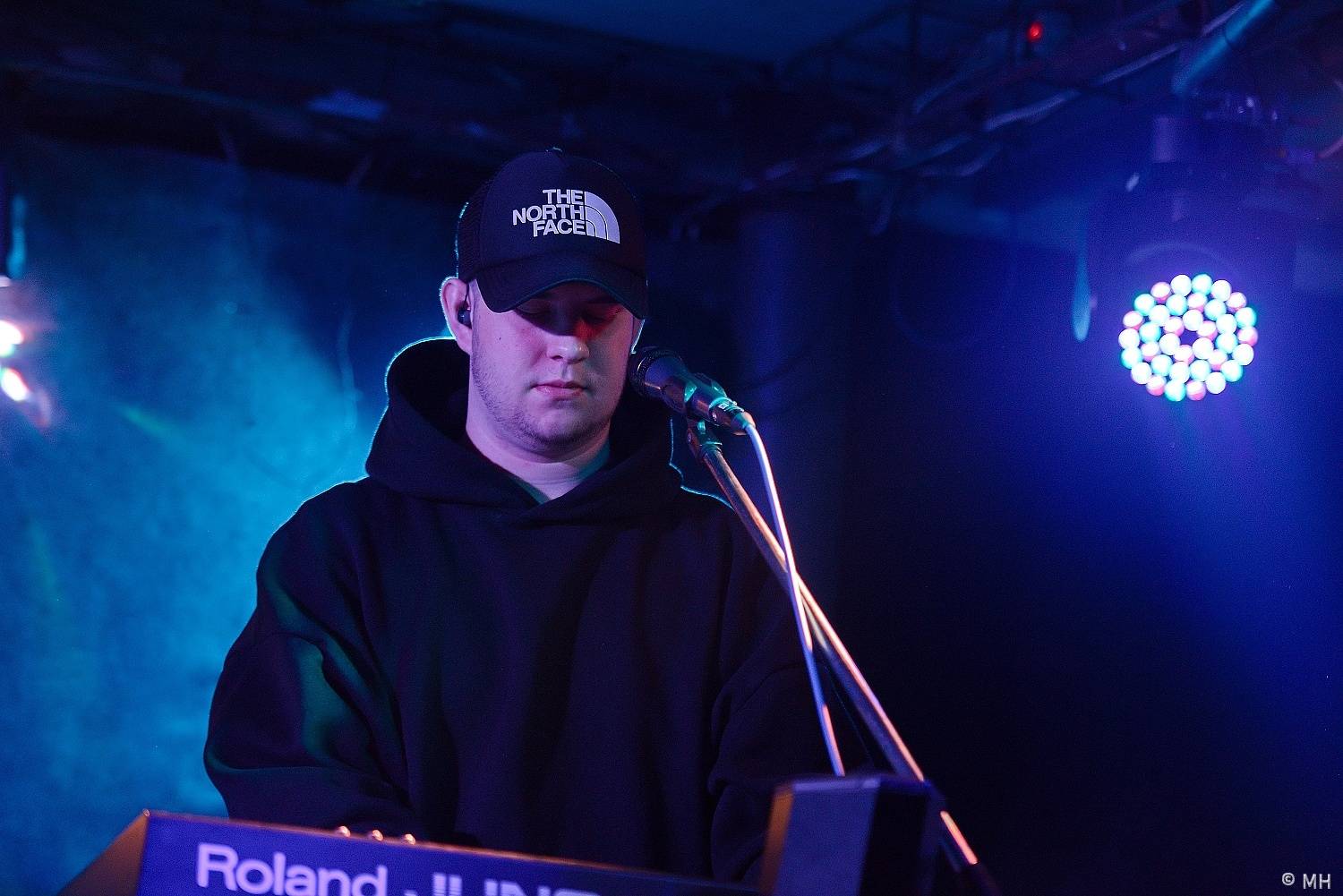 Bílej Medvěd se rozburácel metalem. Zahráli Seven, doprovodili je Arzzen a Nevergreen