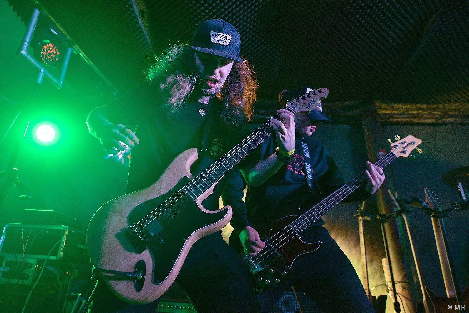 Bílej Medvěd se rozburácel metalem. Zahráli Seven, doprovodili je Arzzen a Nevergreen