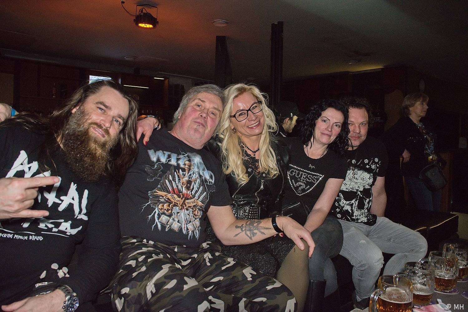 Bílej Medvěd se rozburácel metalem. Zahráli Seven, doprovodili je Arzzen a Nevergreen