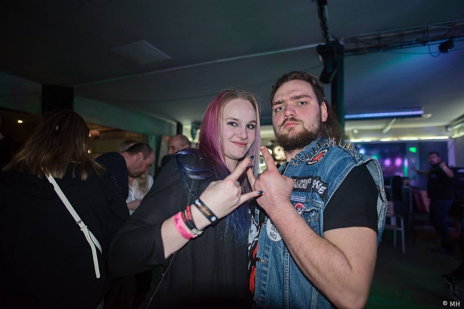 Bílej Medvěd se rozburácel metalem. Zahráli Seven, doprovodili je Arzzen a Nevergreen