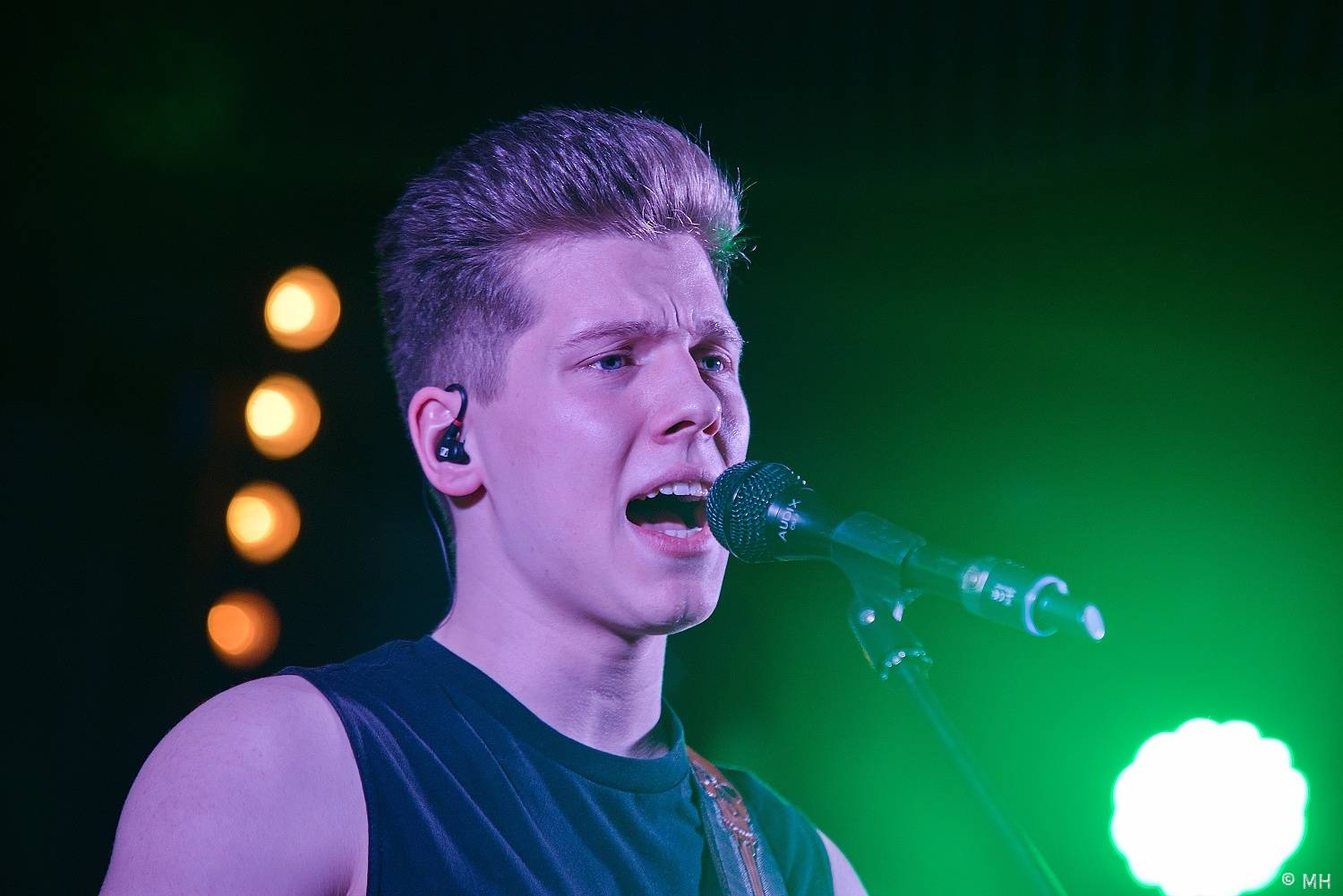 Bílej Medvěd se rozburácel metalem. Zahráli Seven, doprovodili je Arzzen a Nevergreen