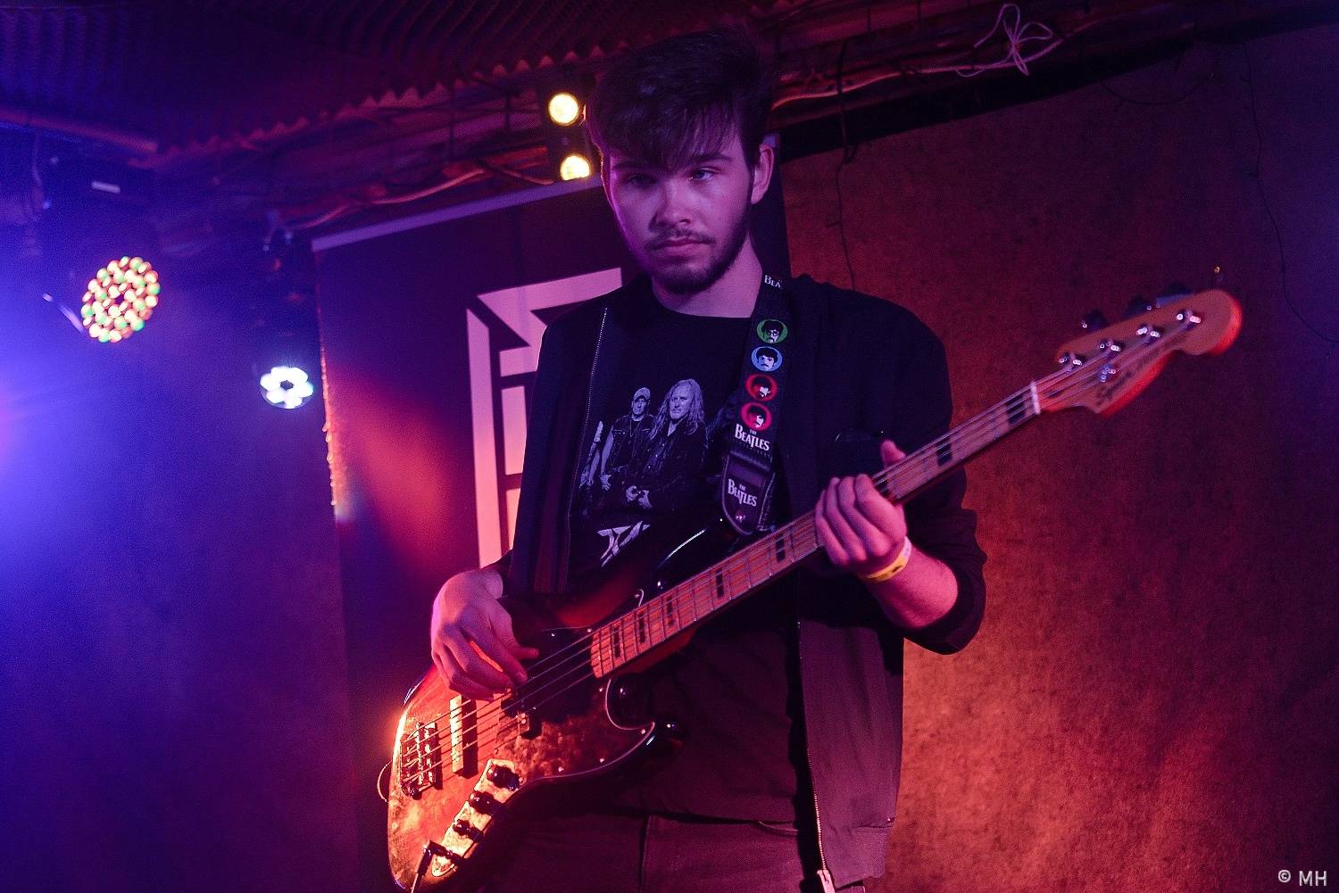 Bílej Medvěd se rozburácel metalem. Zahráli Seven, doprovodili je Arzzen a Nevergreen