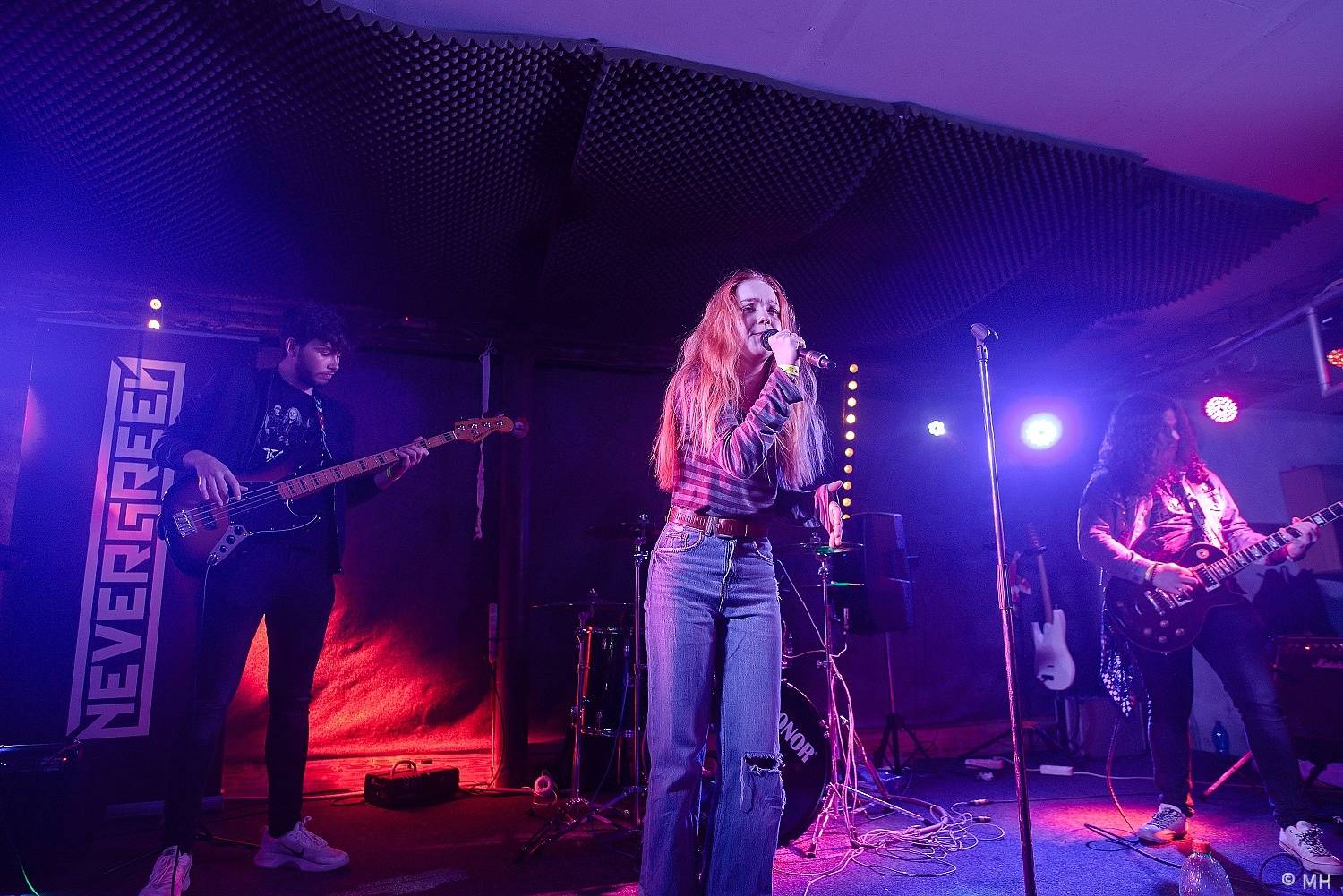 Bílej Medvěd se rozburácel metalem. Zahráli Seven, doprovodili je Arzzen a Nevergreen