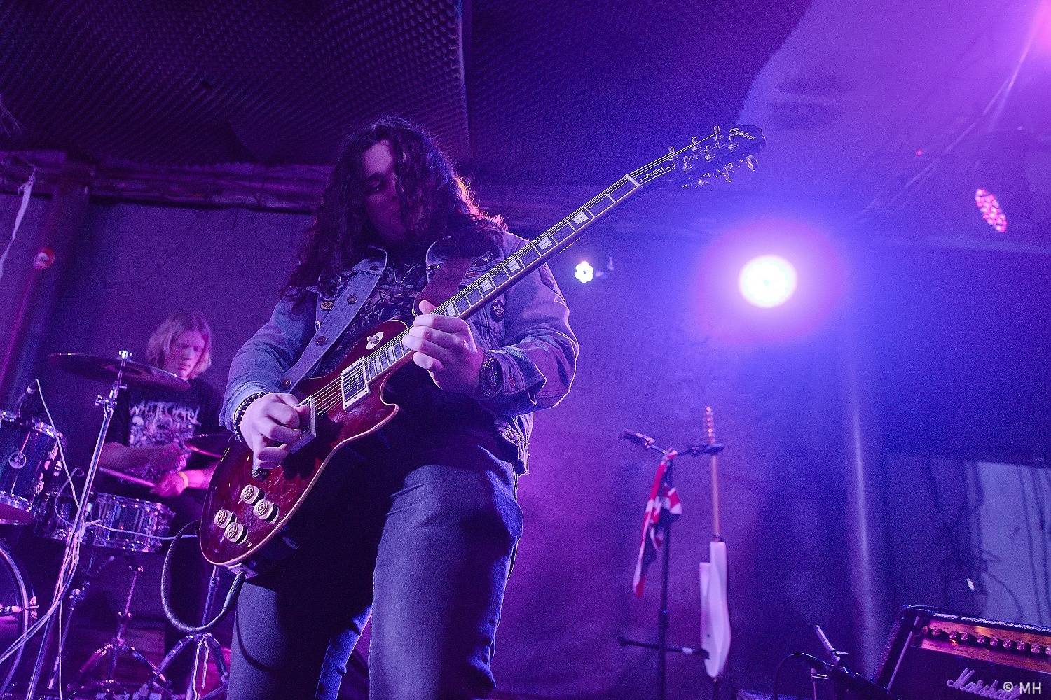 Bílej Medvěd se rozburácel metalem. Zahráli Seven, doprovodili je Arzzen a Nevergreen