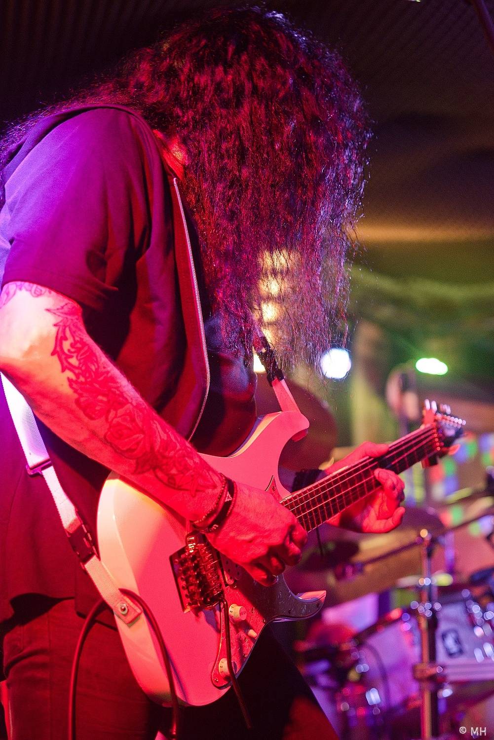 Bílej Medvěd se rozburácel metalem. Zahráli Seven, doprovodili je Arzzen a Nevergreen