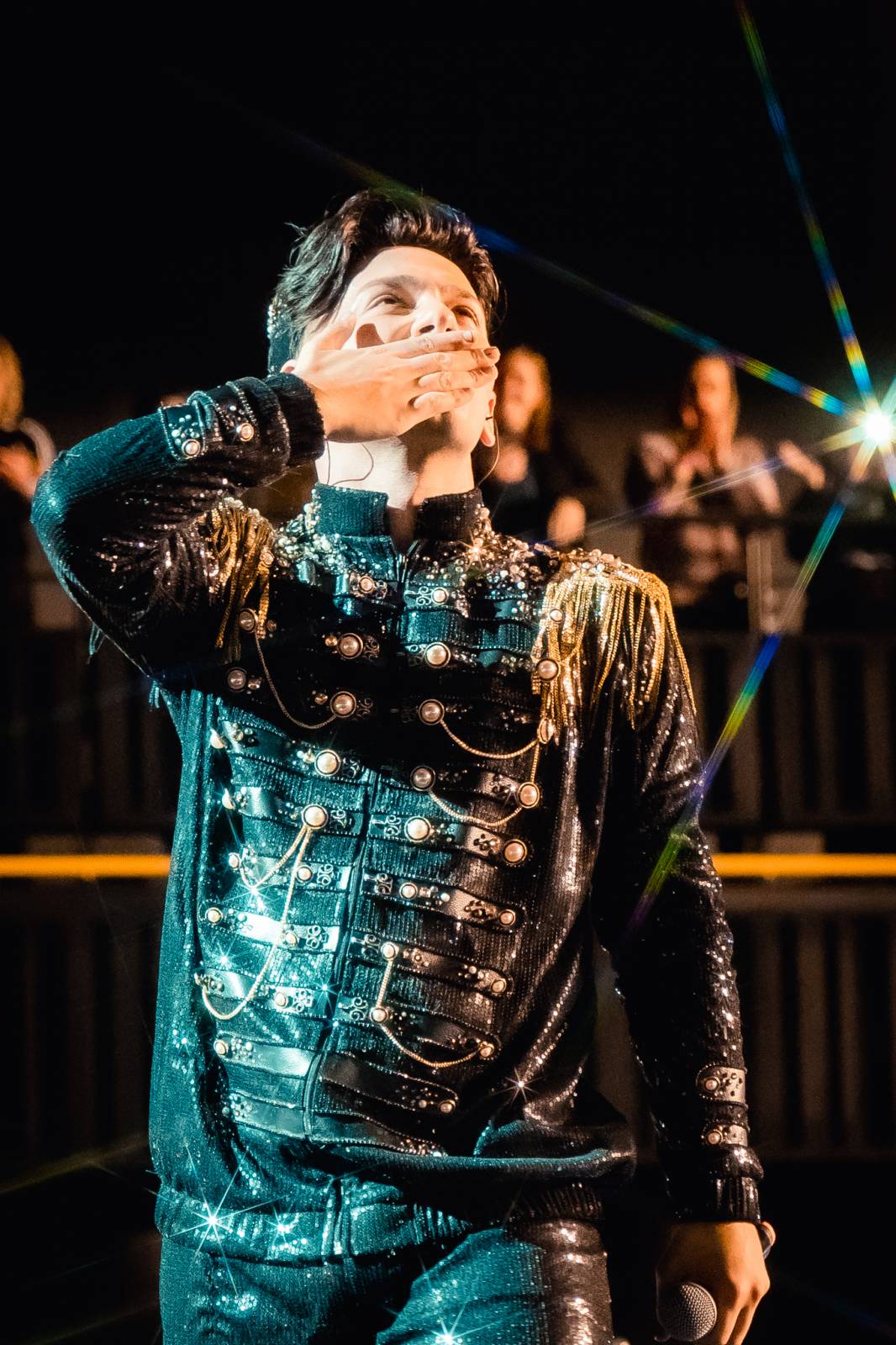 Jan Bendig odehrál ve Foru Karlín svůj dosud největší koncert, mezi hosty nechyběli Leoš Mareš či Monika Bagárová