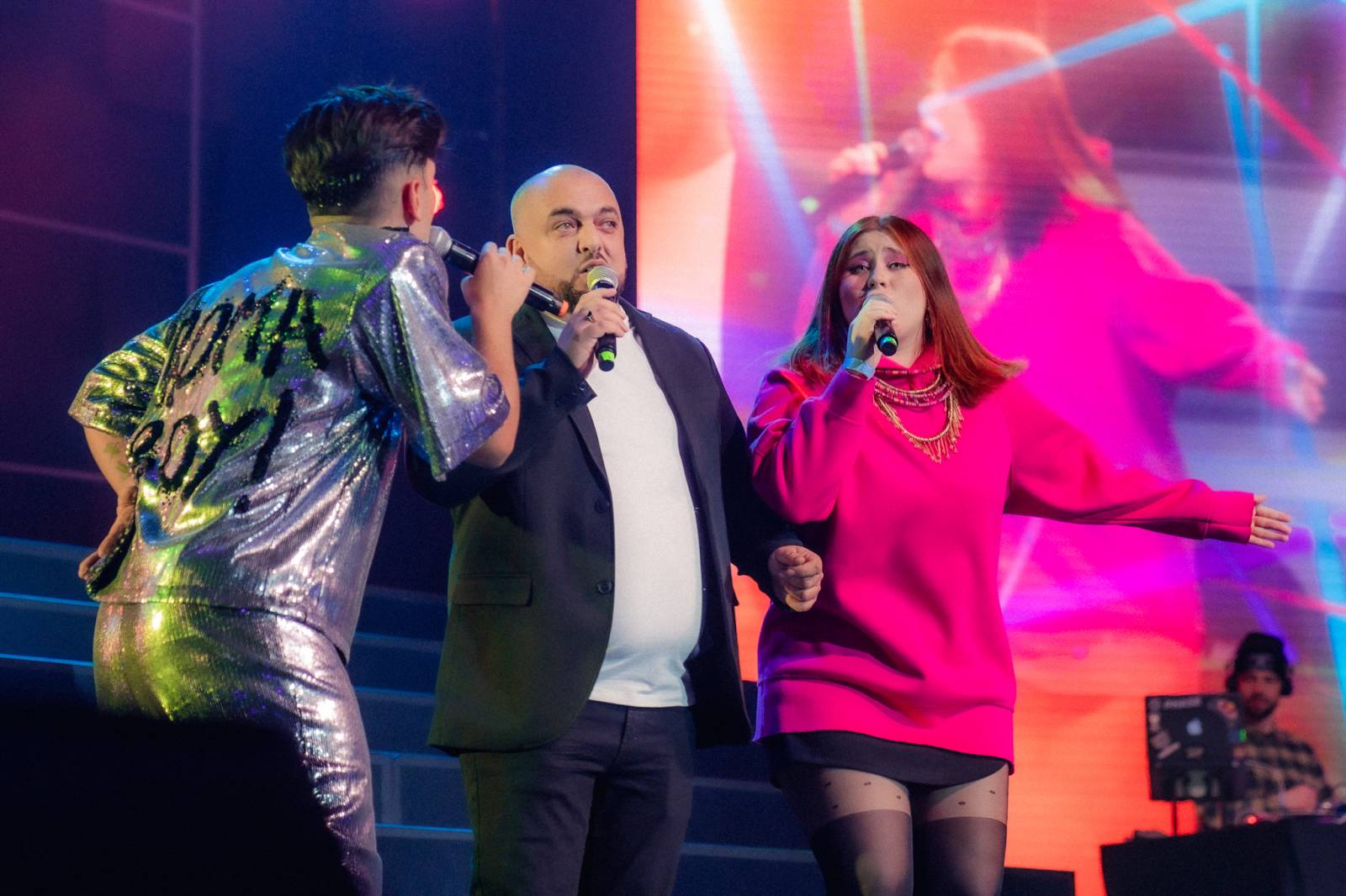 Jan Bendig odehrál ve Foru Karlín svůj dosud největší koncert, mezi hosty nechyběli Leoš Mareš či Monika Bagárová