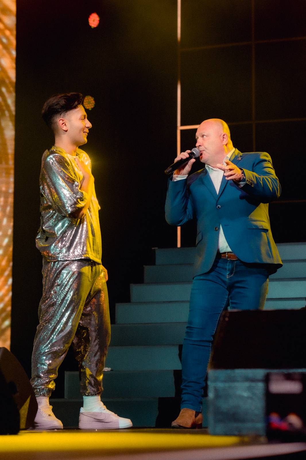 Jan Bendig odehrál ve Foru Karlín svůj dosud největší koncert, mezi hosty nechyběli Leoš Mareš či Monika Bagárová