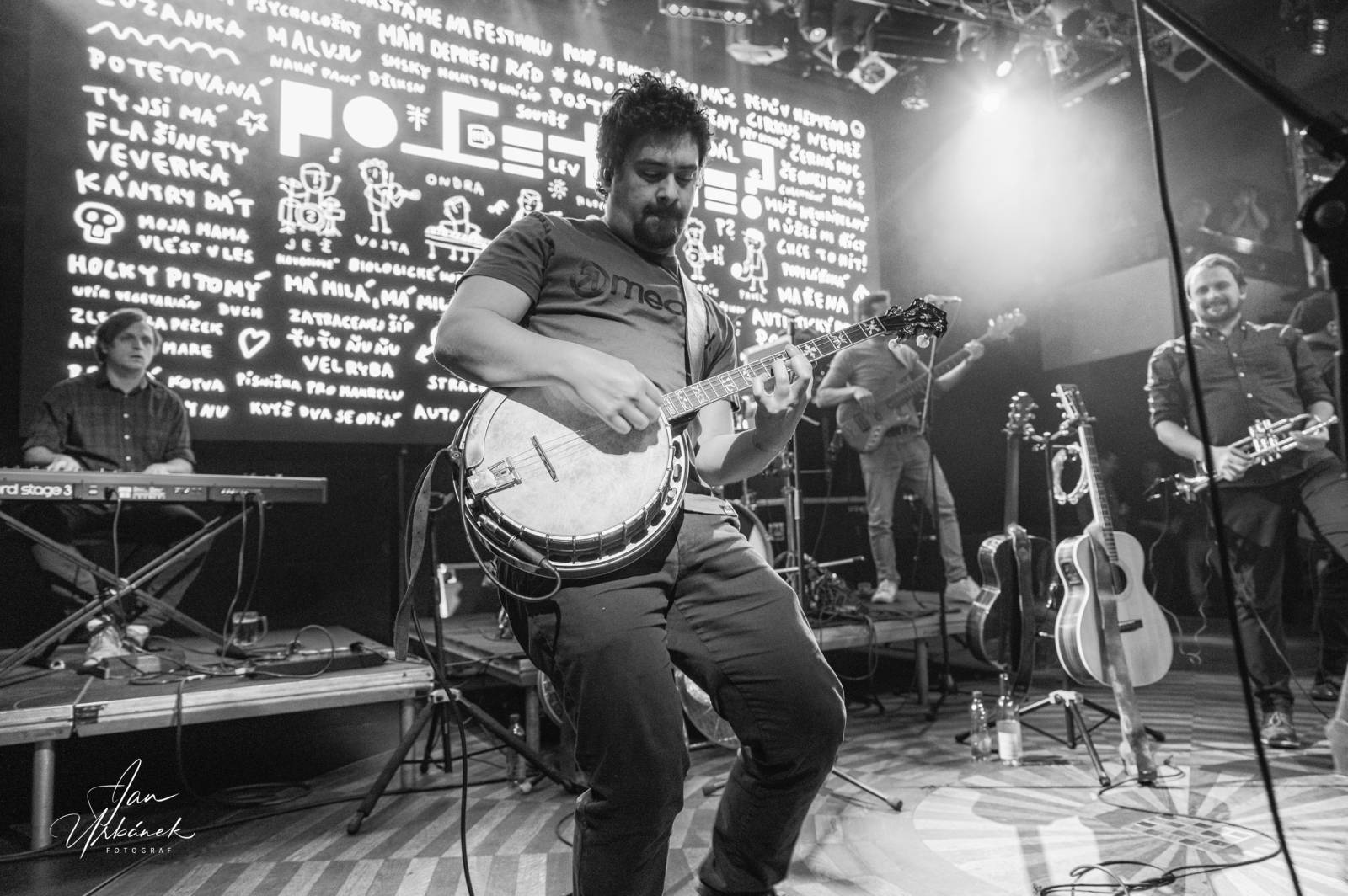 Poletíme? zaplnili pražský Lucerna Music Bar