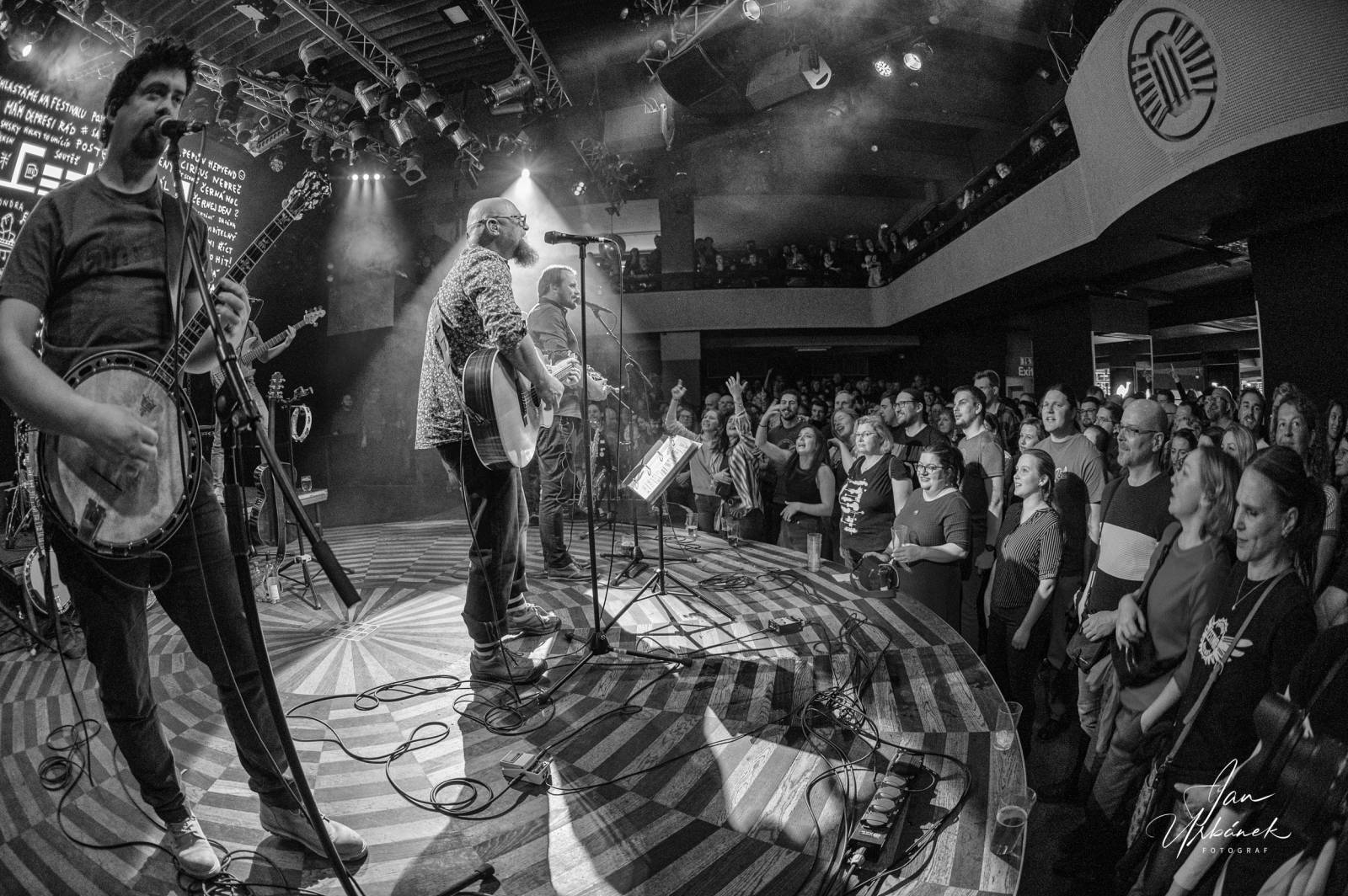 Poletíme? zaplnili pražský Lucerna Music Bar