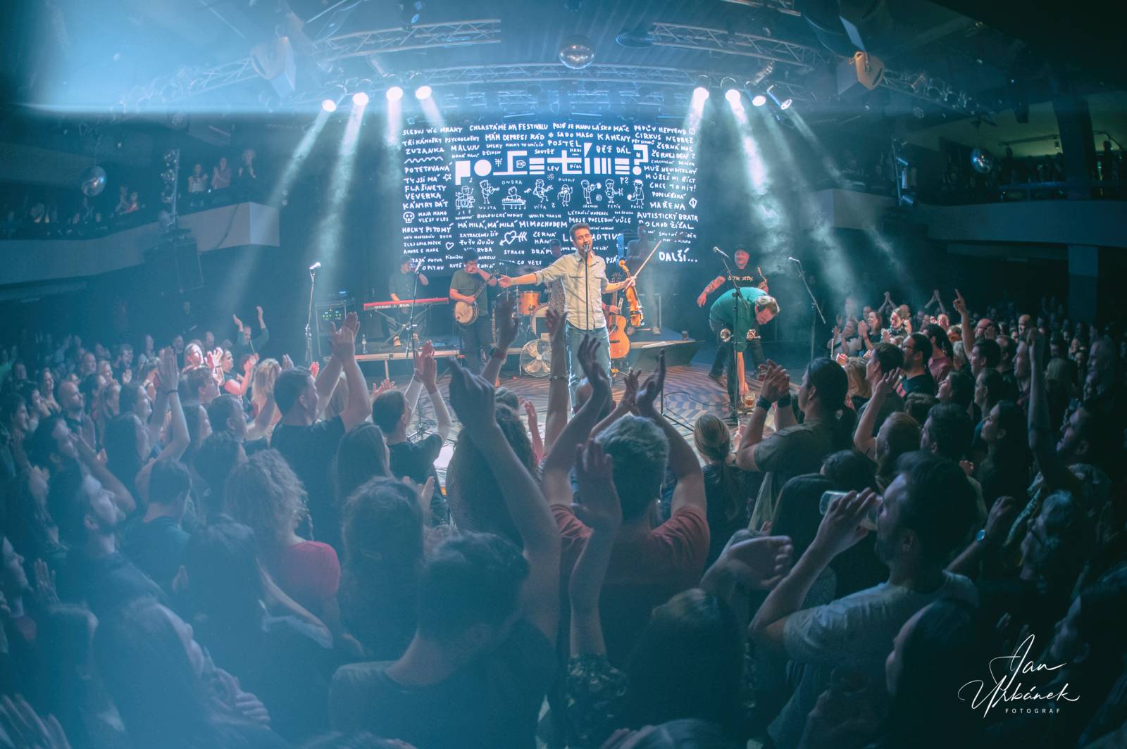 Poletíme? zaplnili pražský Lucerna Music Bar