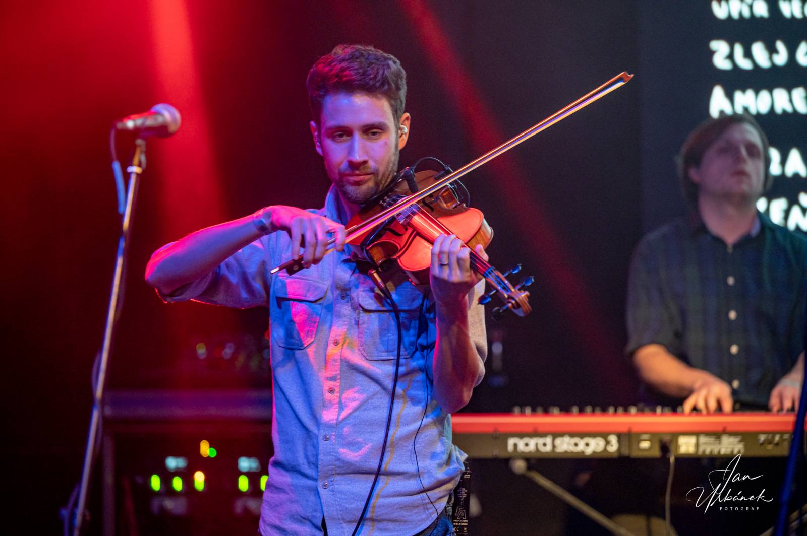 Poletíme? zaplnili pražský Lucerna Music Bar