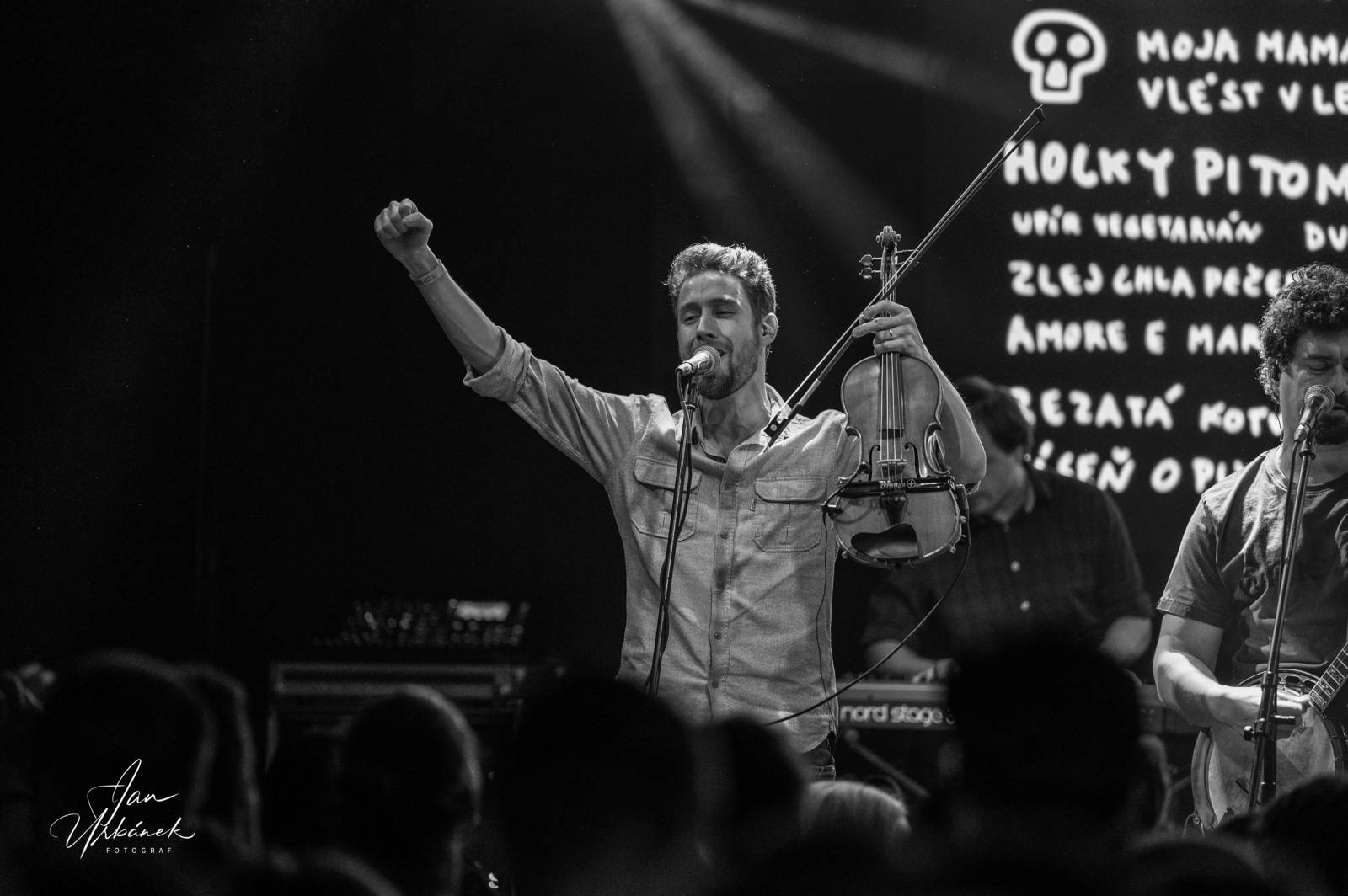 Poletíme? zaplnili pražský Lucerna Music Bar