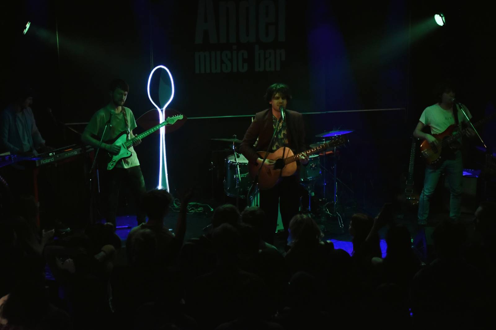 The Silver Spoons roztančili Plzeň, předskakovali jim Page Turners