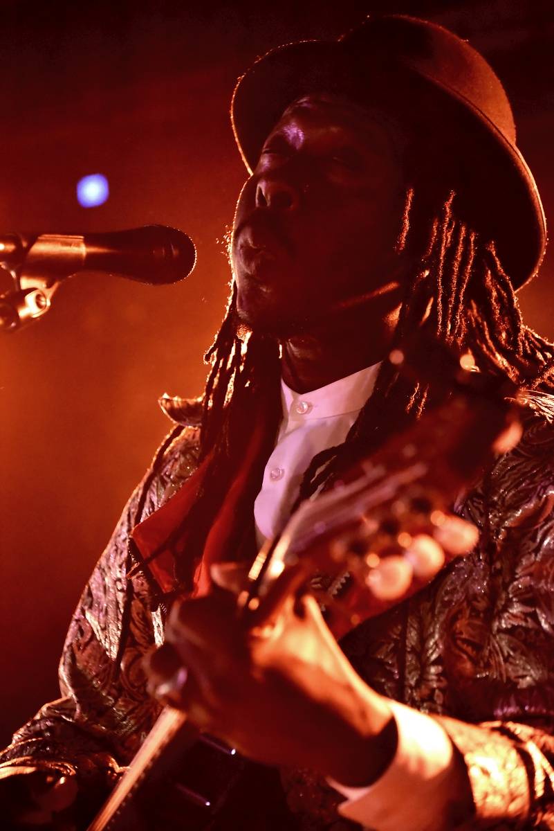 Faada Freddy přivezl do Rock Café v Praze směs gospelu, soulu, jazzu, reggae, popu a hip hopu