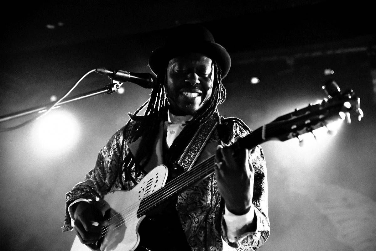 Faada Freddy přivezl do Rock Café v Praze směs gospelu, soulu, jazzu, reggae, popu a hip hopu