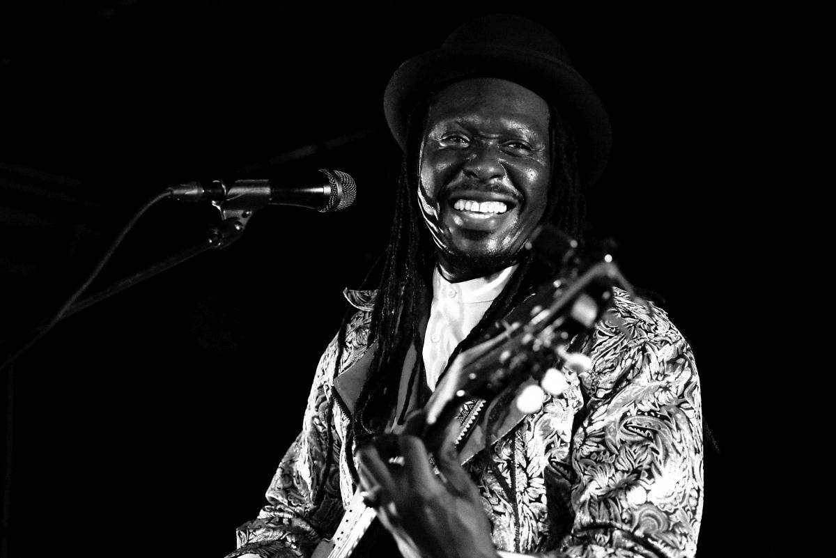 Faada Freddy přivezl do Rock Café v Praze směs gospelu, soulu, jazzu, reggae, popu a hip hopu