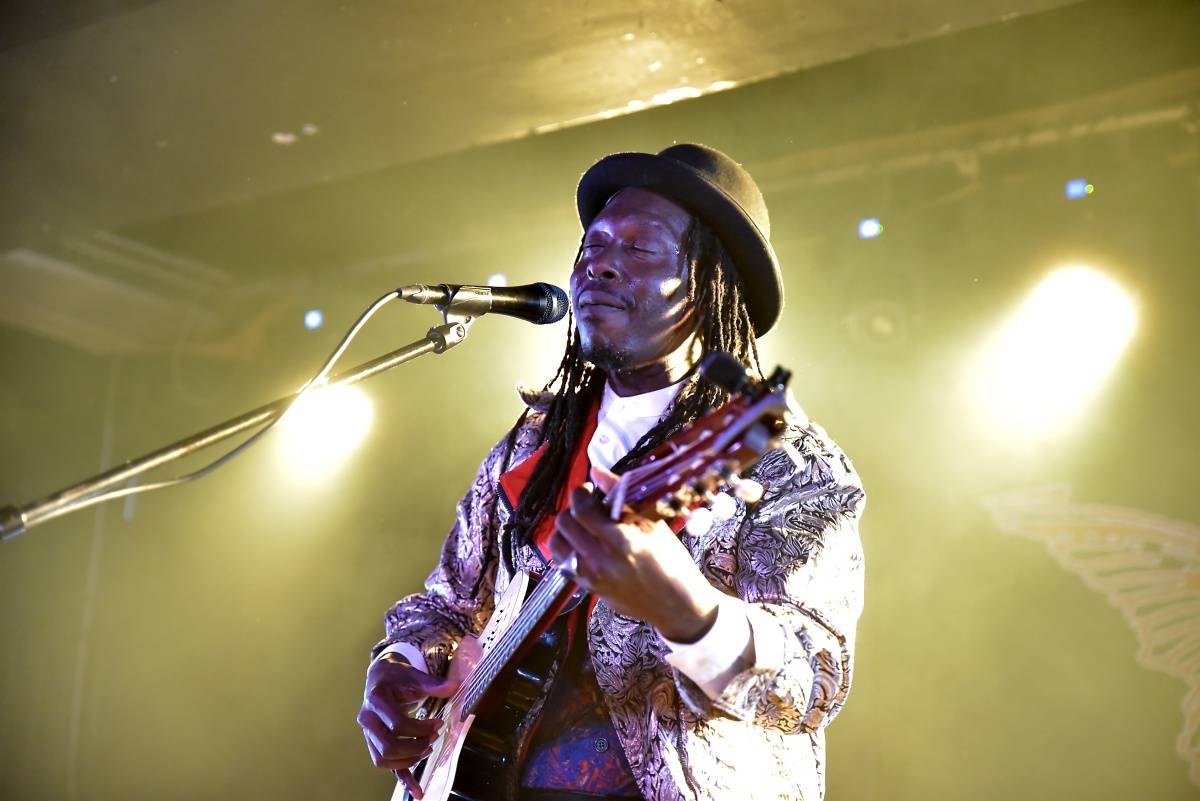 Faada Freddy přivezl do Rock Café v Praze směs gospelu, soulu, jazzu, reggae, popu a hip hopu