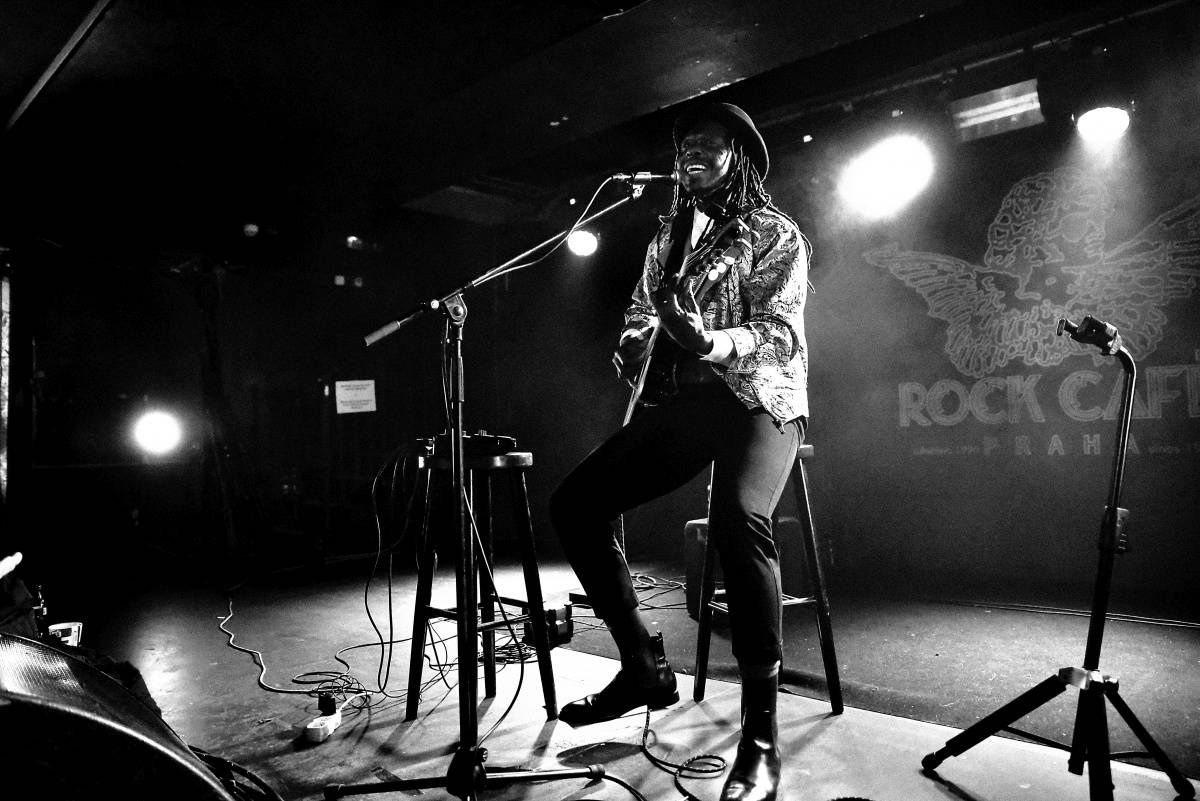 Faada Freddy přivezl do Rock Café v Praze směs gospelu, soulu, jazzu, reggae, popu a hip hopu