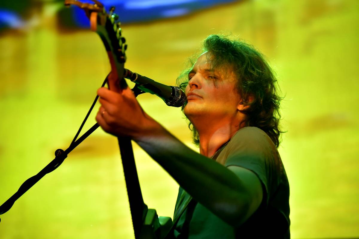 Pět nových alb si zasloužilo turné. Australští rockeři King Gizzard & The Lizard Wizard vyprodali pražskou Lucernu