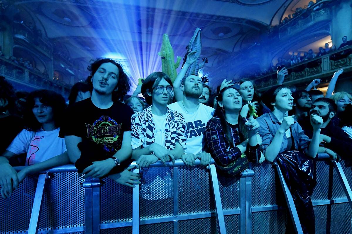 Pět nových alb si zasloužilo turné. Australští rockeři King Gizzard & The Lizard Wizard vyprodali pražskou Lucernu