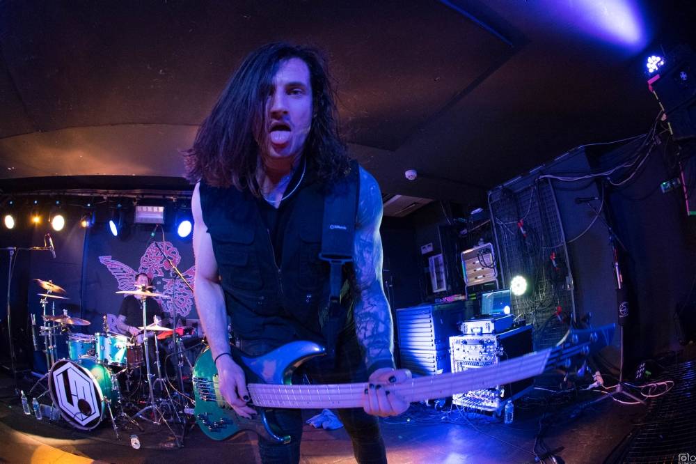 Pražským Rock Café se prohnala metalová bouře. Bloodywood nabili fanoušky energií