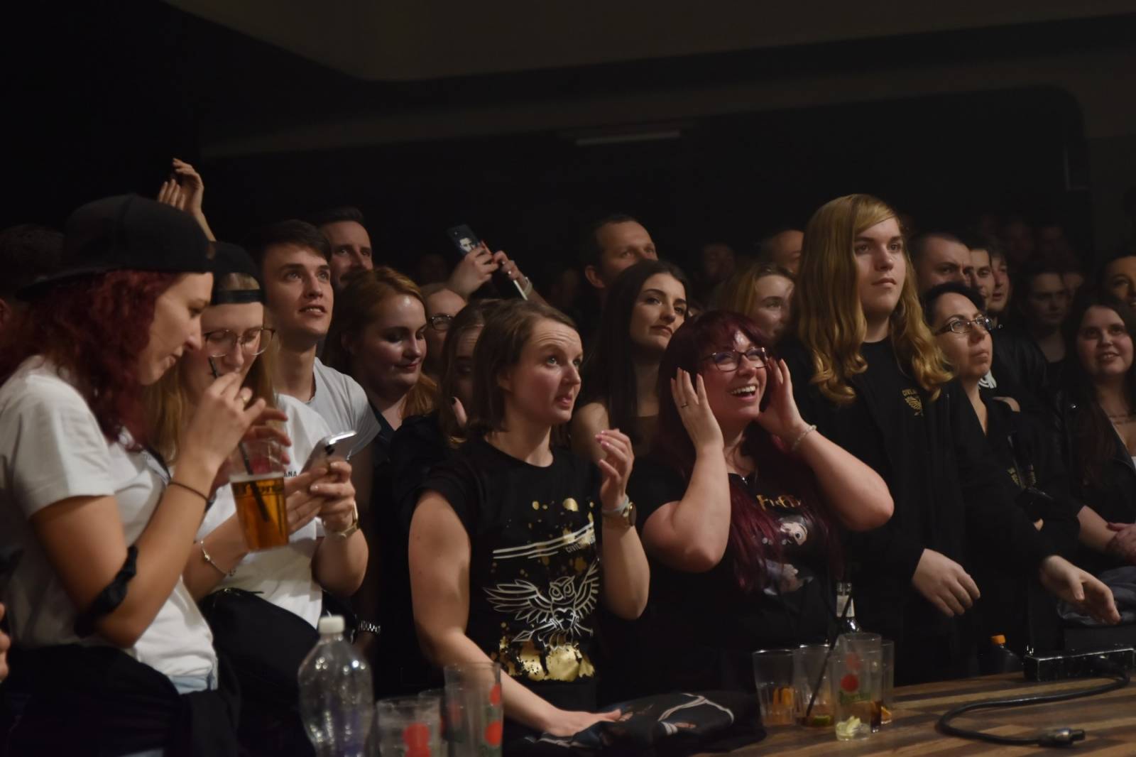 Civilní Obrana vyprodala pražský Lucerna Music Bar, jejími hosty byly Rybičky 48 a Denisa Nesvačilová