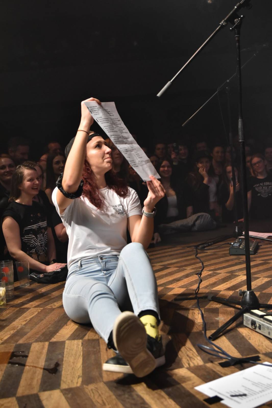 Civilní Obrana vyprodala pražský Lucerna Music Bar, jejími hosty byly Rybičky 48 a Denisa Nesvačilová