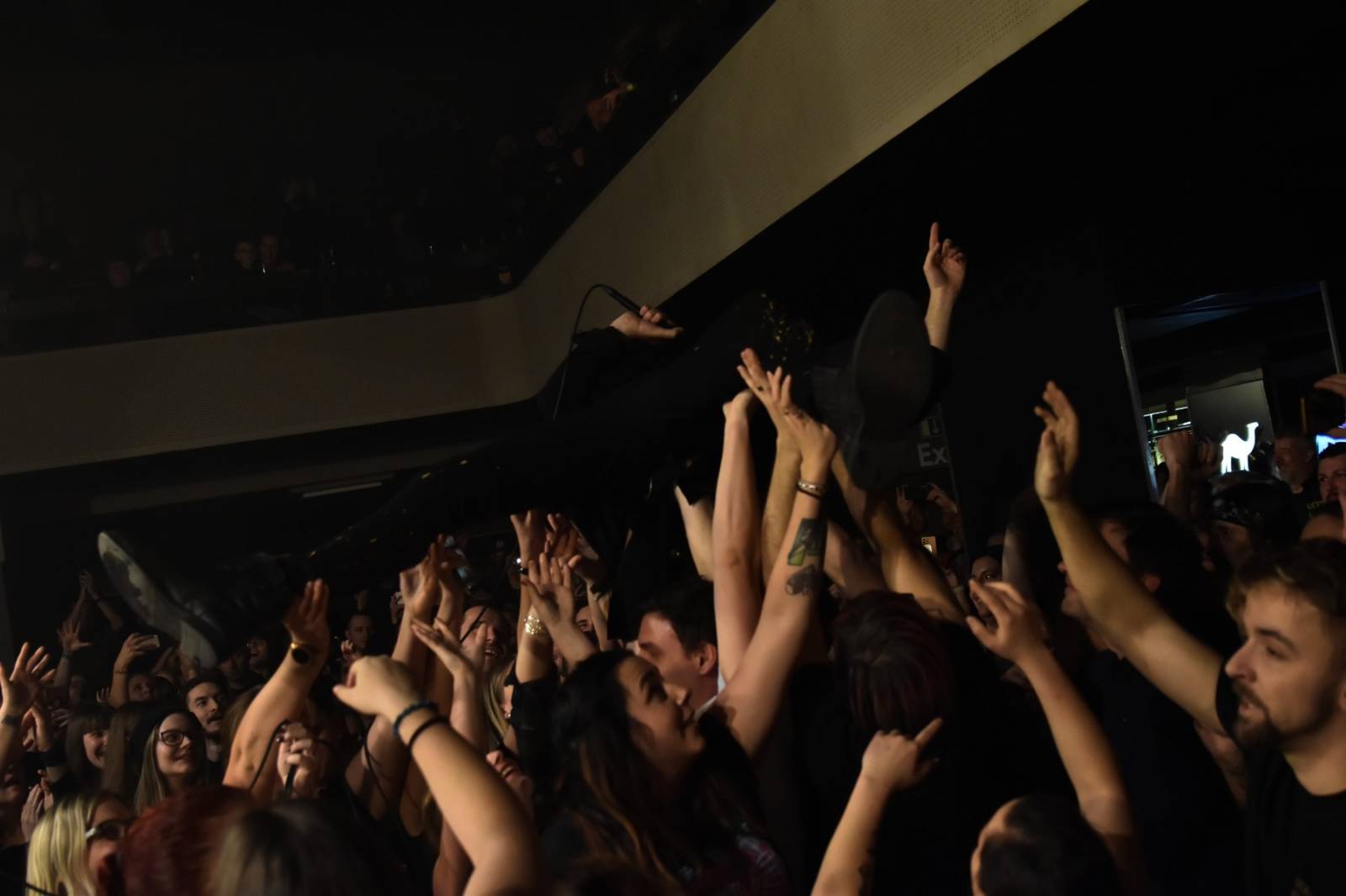 Civilní Obrana vyprodala pražský Lucerna Music Bar, jejími hosty byly Rybičky 48 a Denisa Nesvačilová