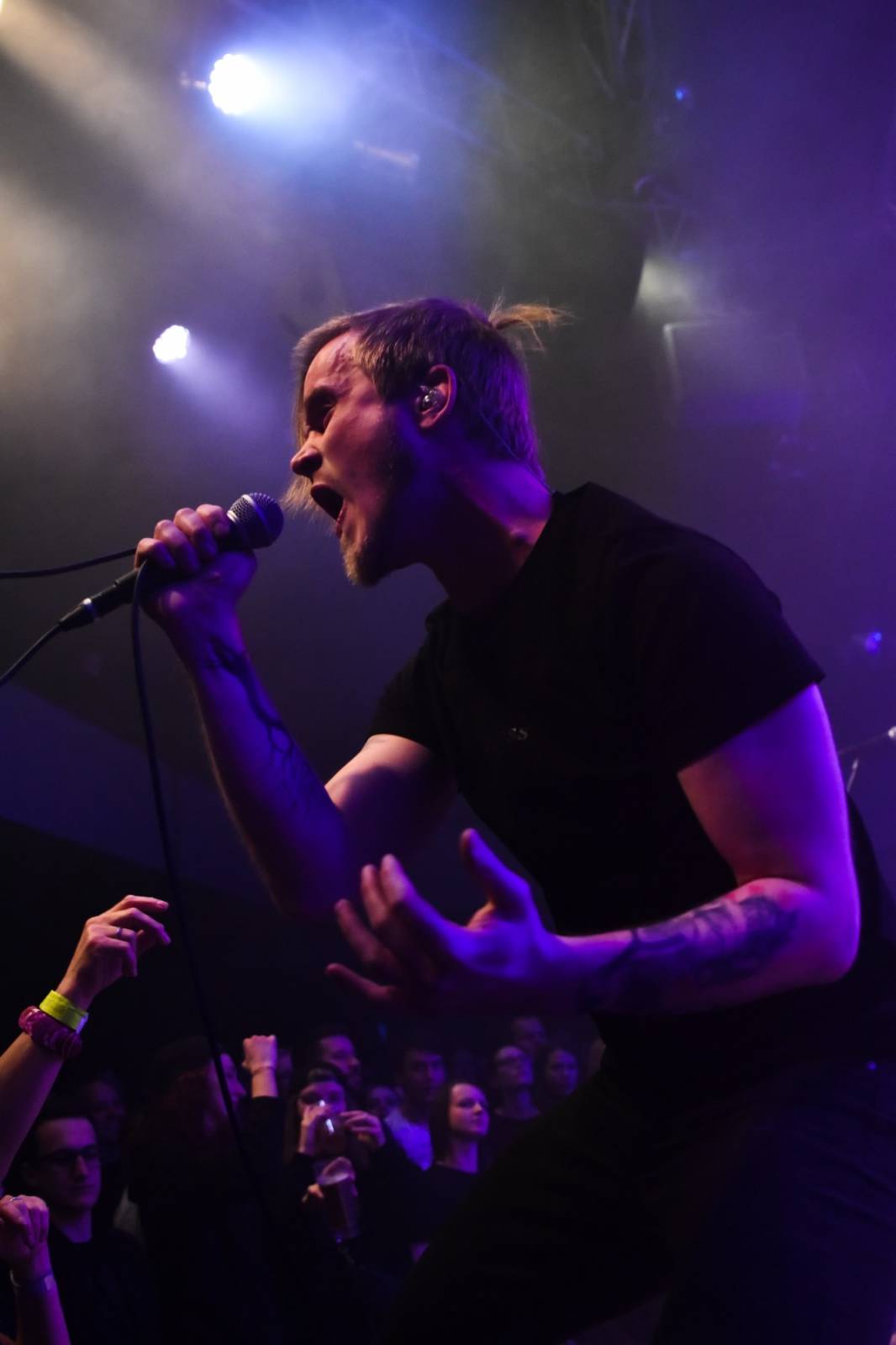 Civilní Obrana vyprodala pražský Lucerna Music Bar, jejími hosty byly Rybičky 48 a Denisa Nesvačilová