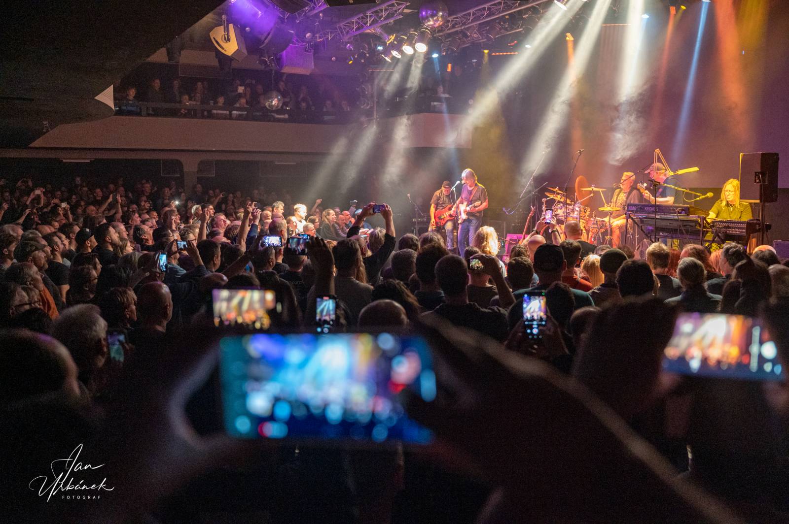 Progres 2 oslavili v pražském Lucerna Music Baru 55 let na scéně