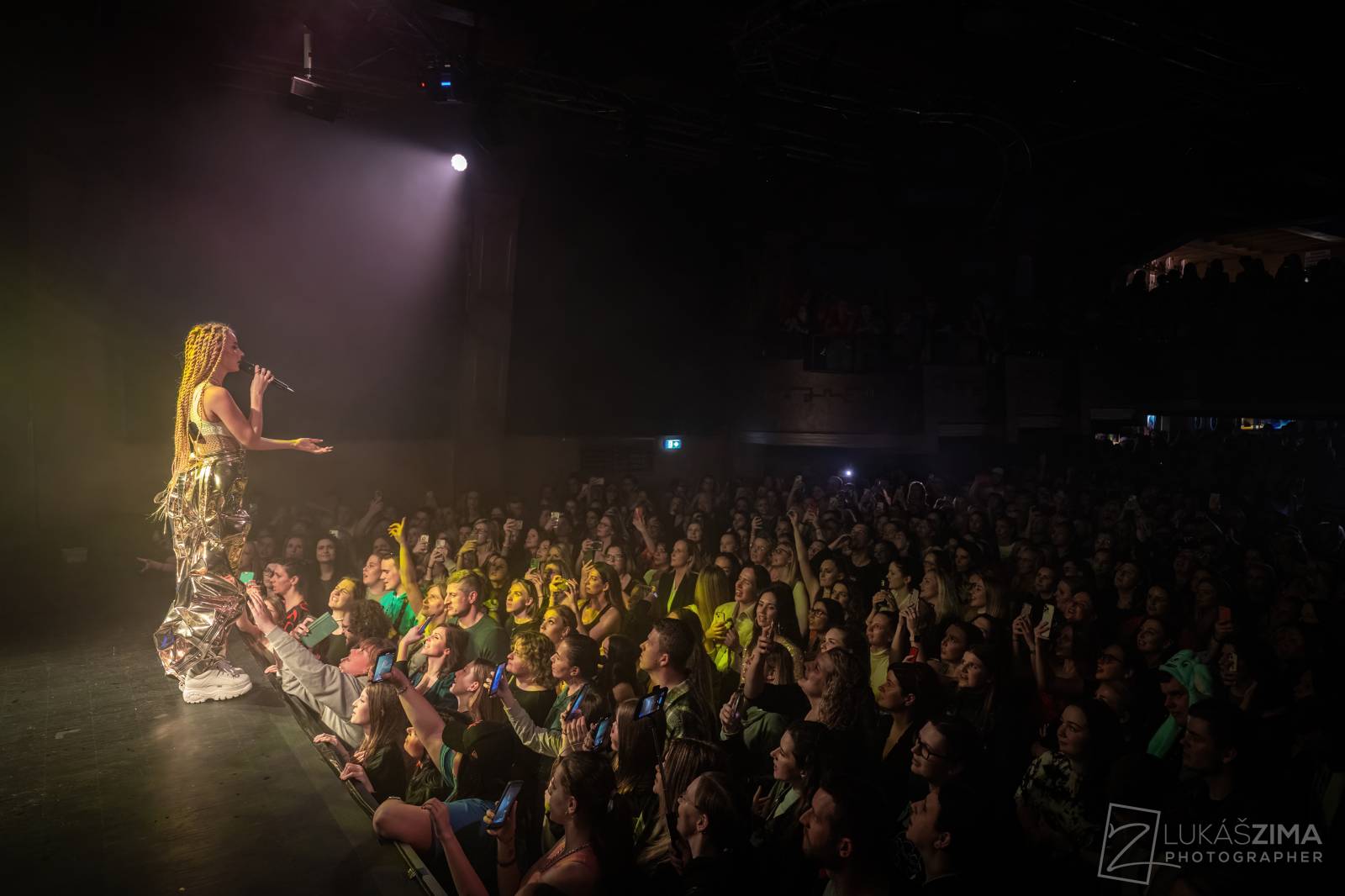 Sima předvedla Praze show světové úrovně, v Roxy pokřtila album Masterpiece