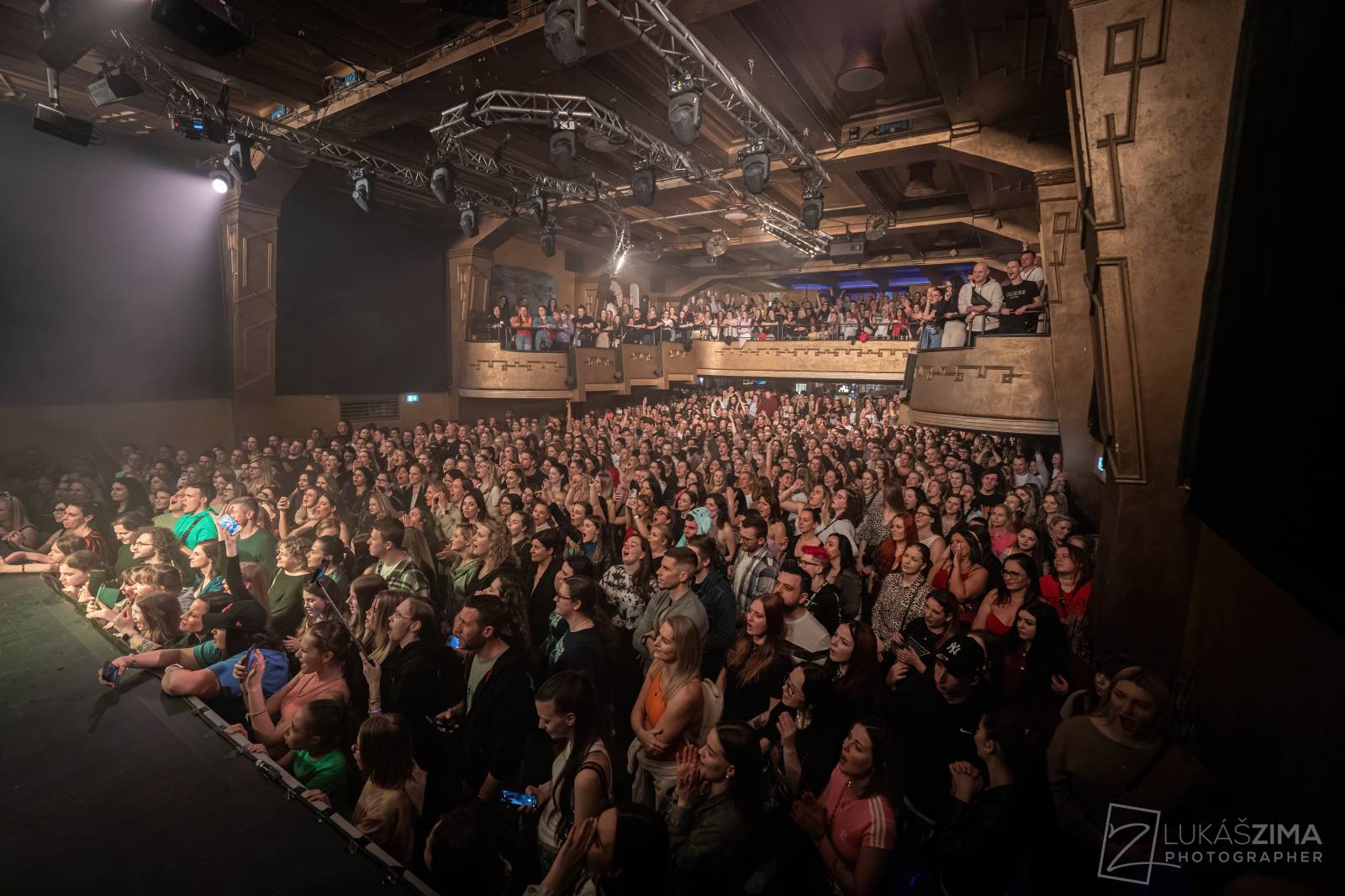 Sima předvedla Praze show světové úrovně, v Roxy pokřtila album Masterpiece