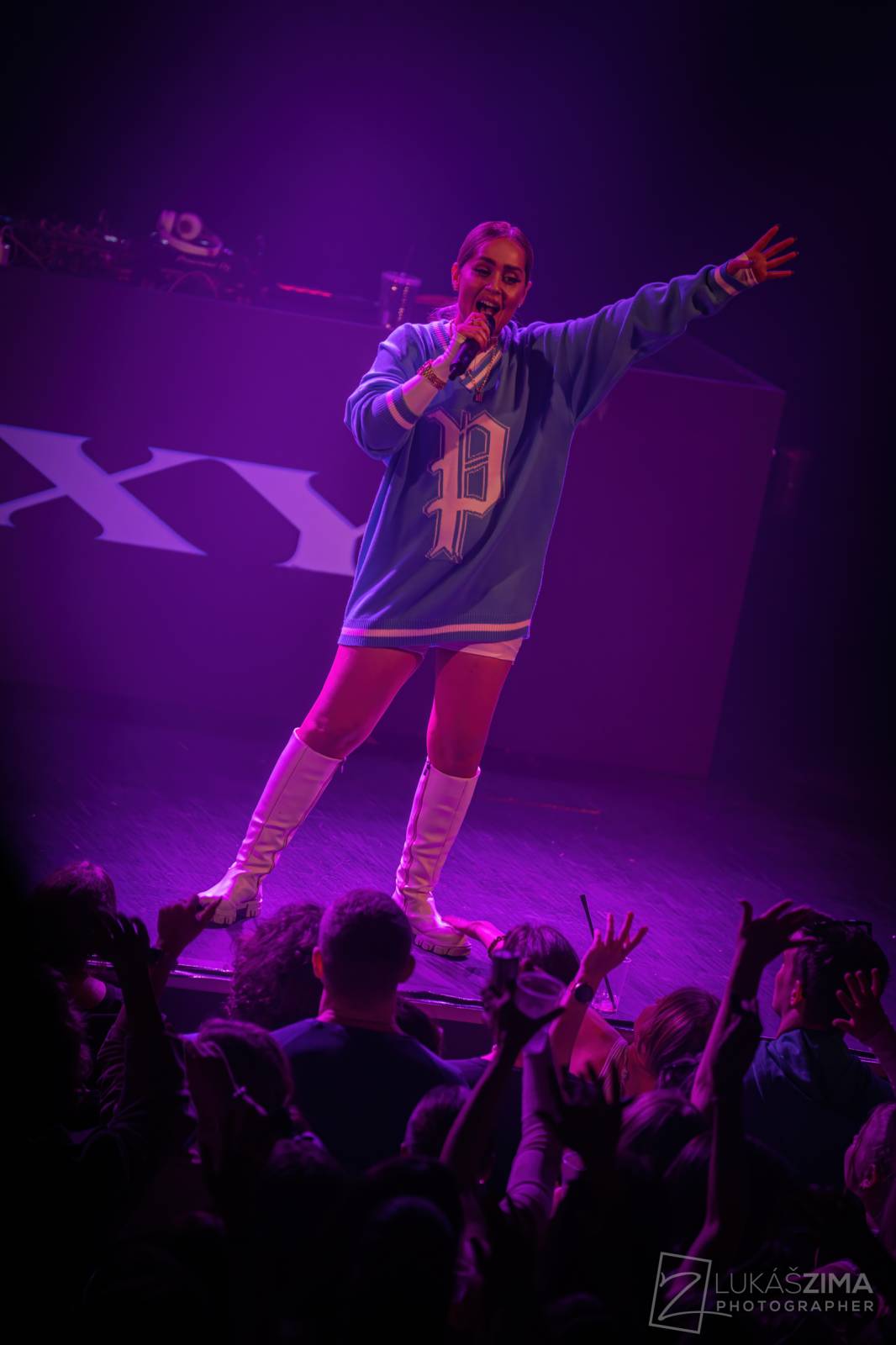 Sima předvedla Praze show světové úrovně, v Roxy pokřtila album Masterpiece