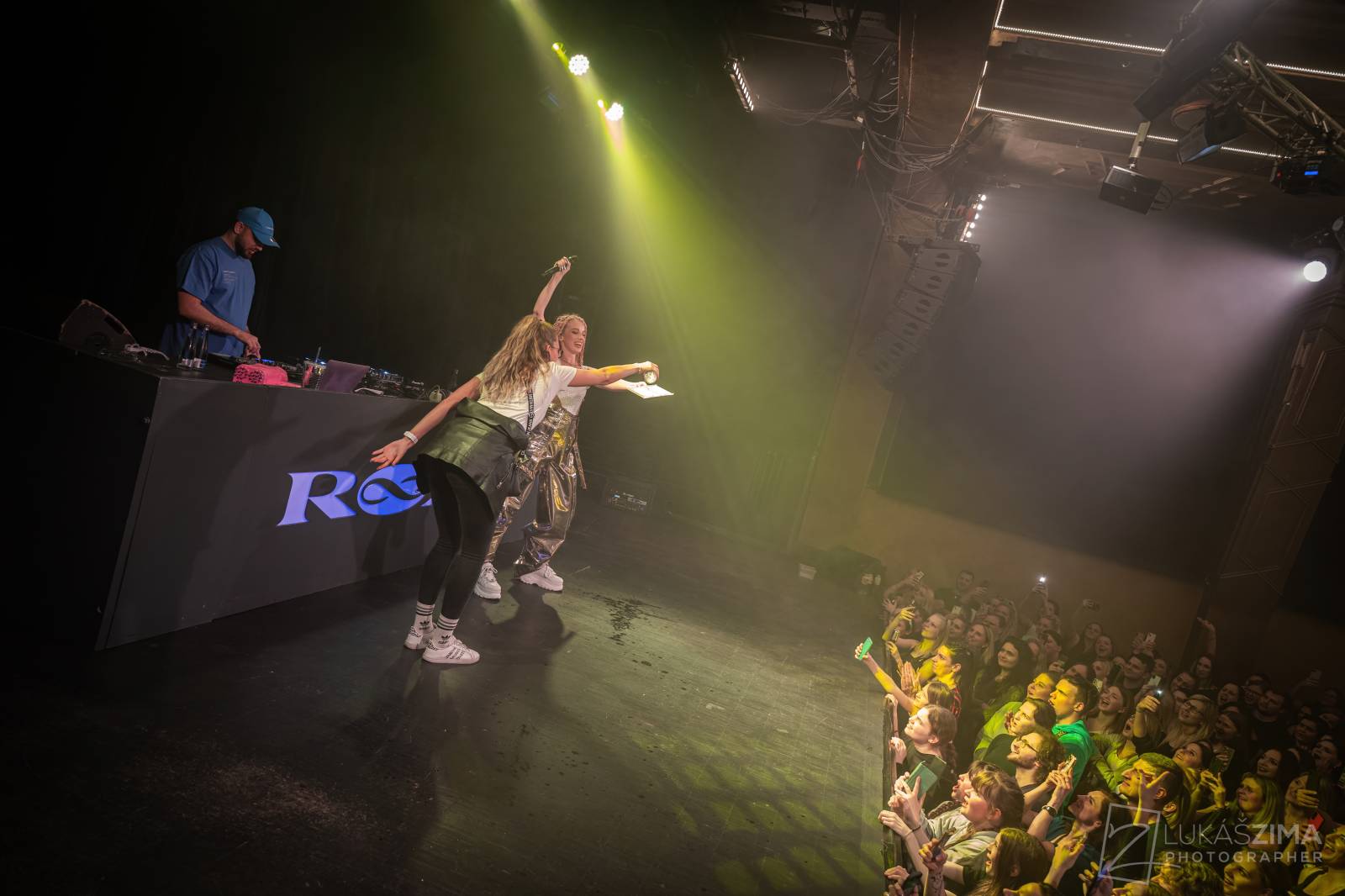 Sima předvedla Praze show světové úrovně, v Roxy pokřtila album Masterpiece