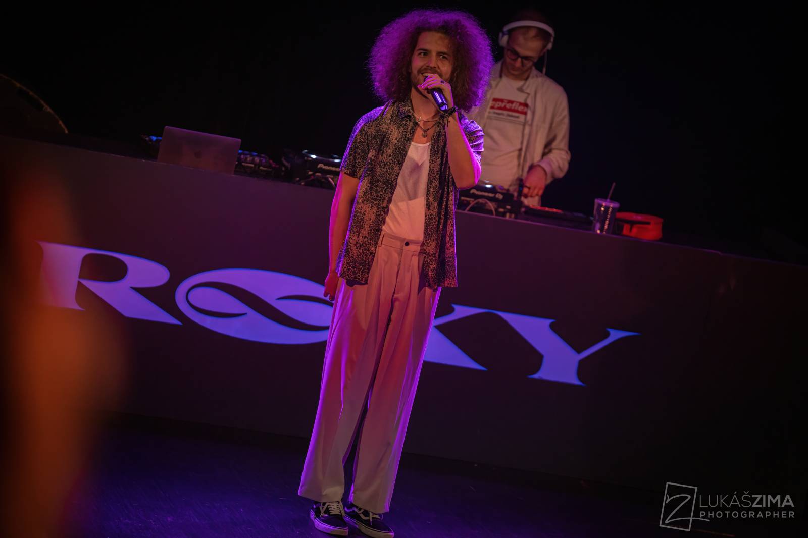 Sima předvedla Praze show světové úrovně, v Roxy pokřtila album Masterpiece