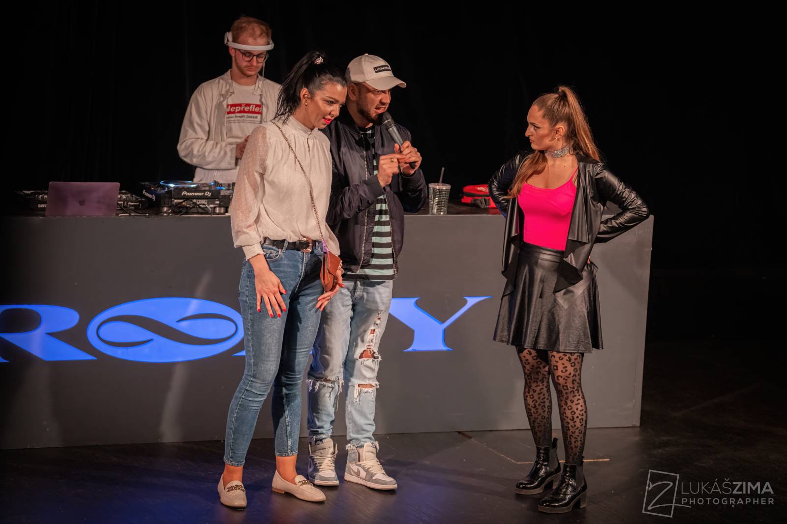 Sima předvedla Praze show světové úrovně, v Roxy pokřtila album Masterpiece