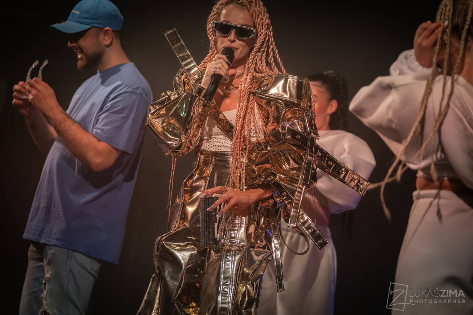 Sima předvedla Praze show světové úrovně, v Roxy pokřtila album Masterpiece