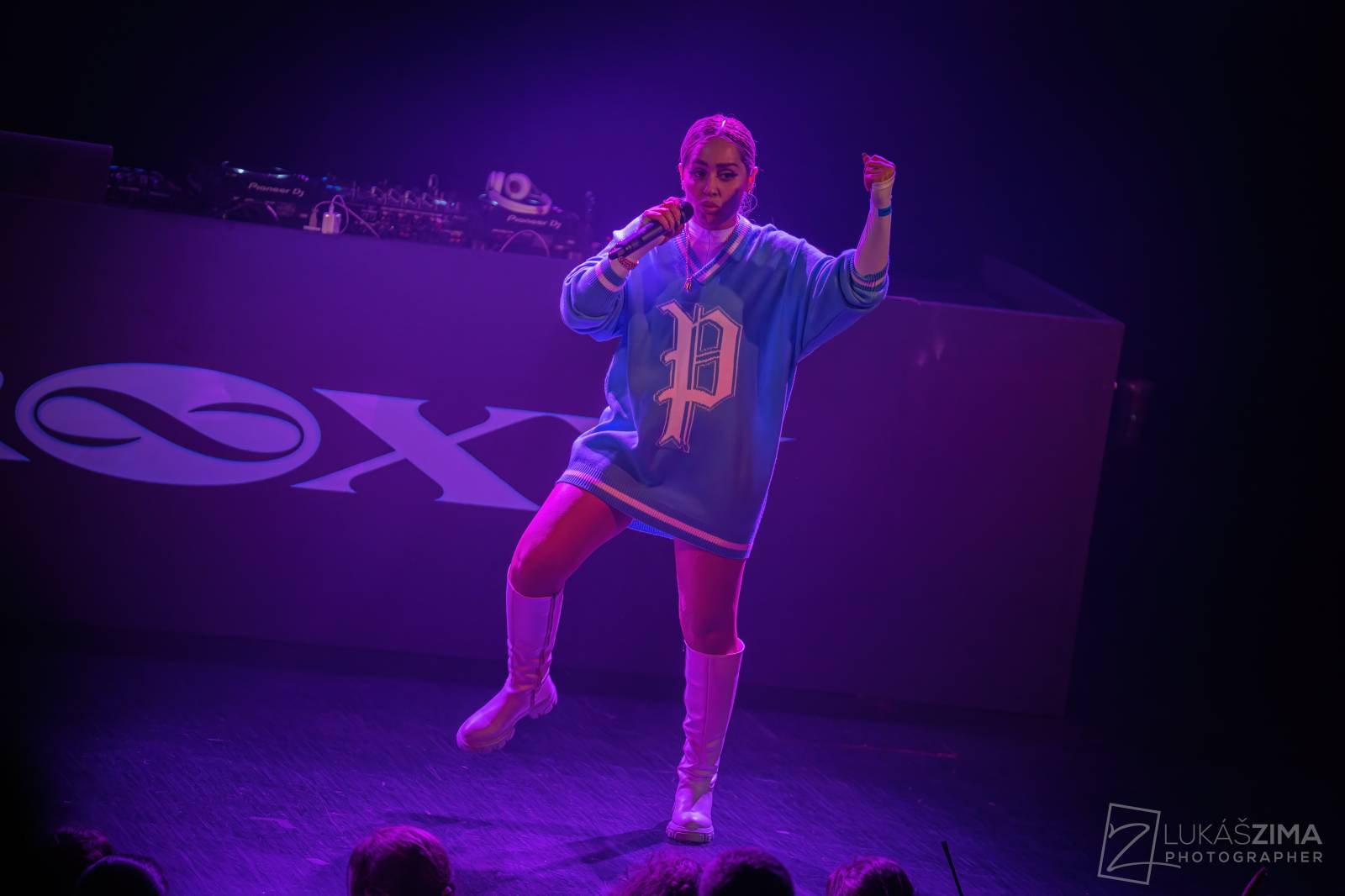 Sima předvedla Praze show světové úrovně, v Roxy pokřtila album Masterpiece